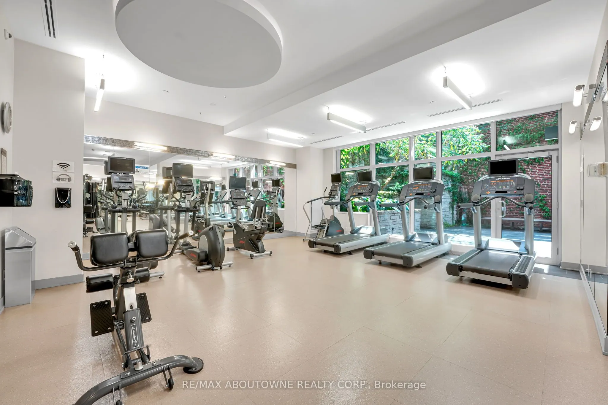 55 Front Street E, #904