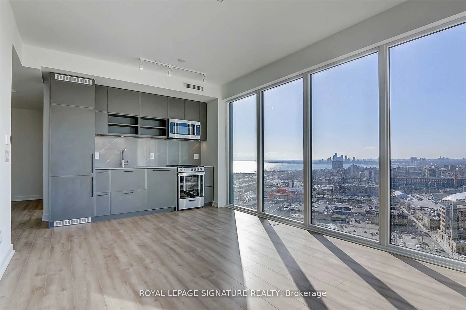 135 East Liberty Street, #1005