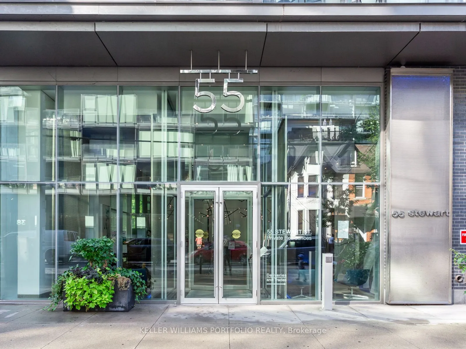 55 Stewart Street, #418