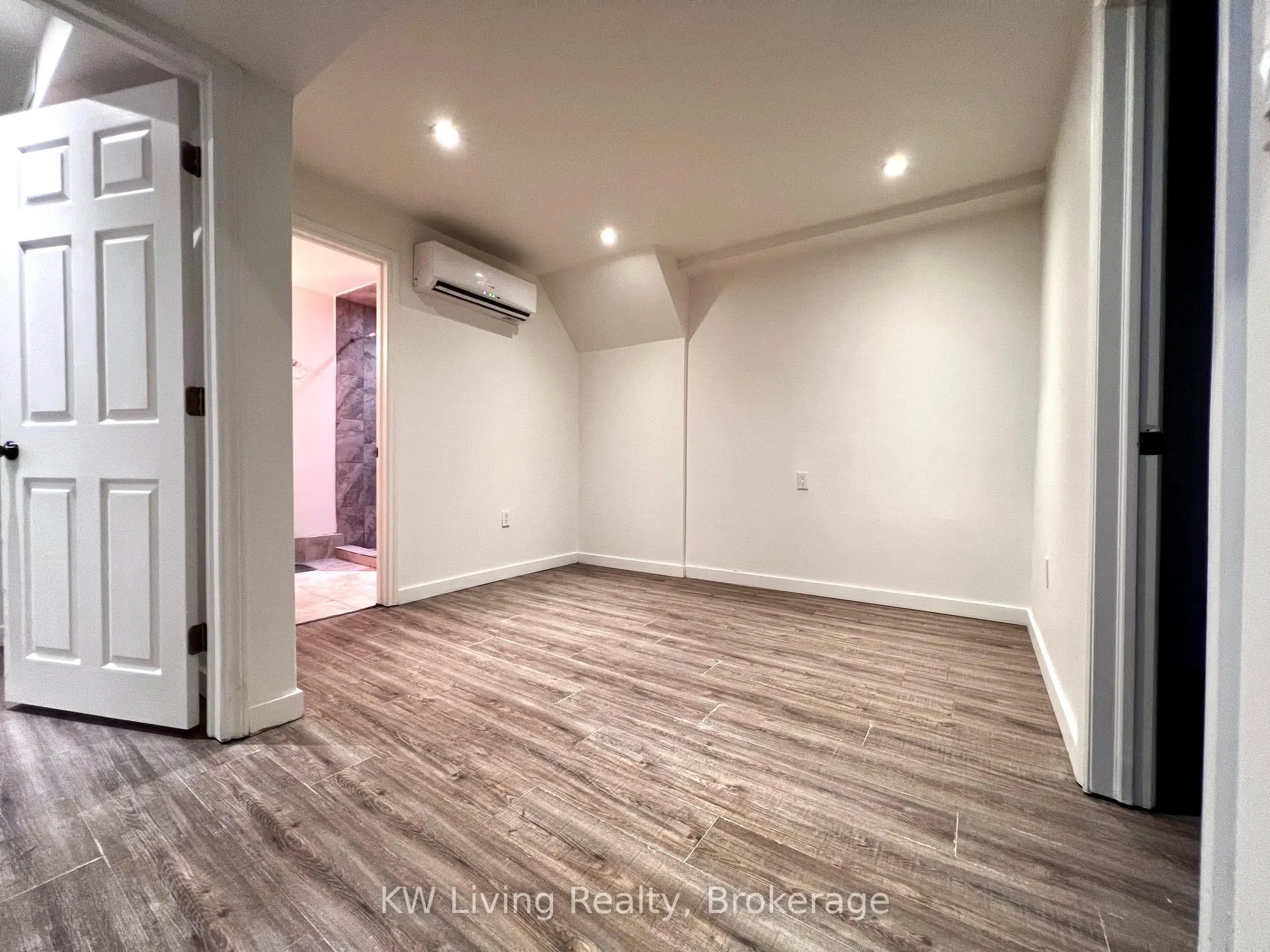 148 Roselawn Avenue, #Lower