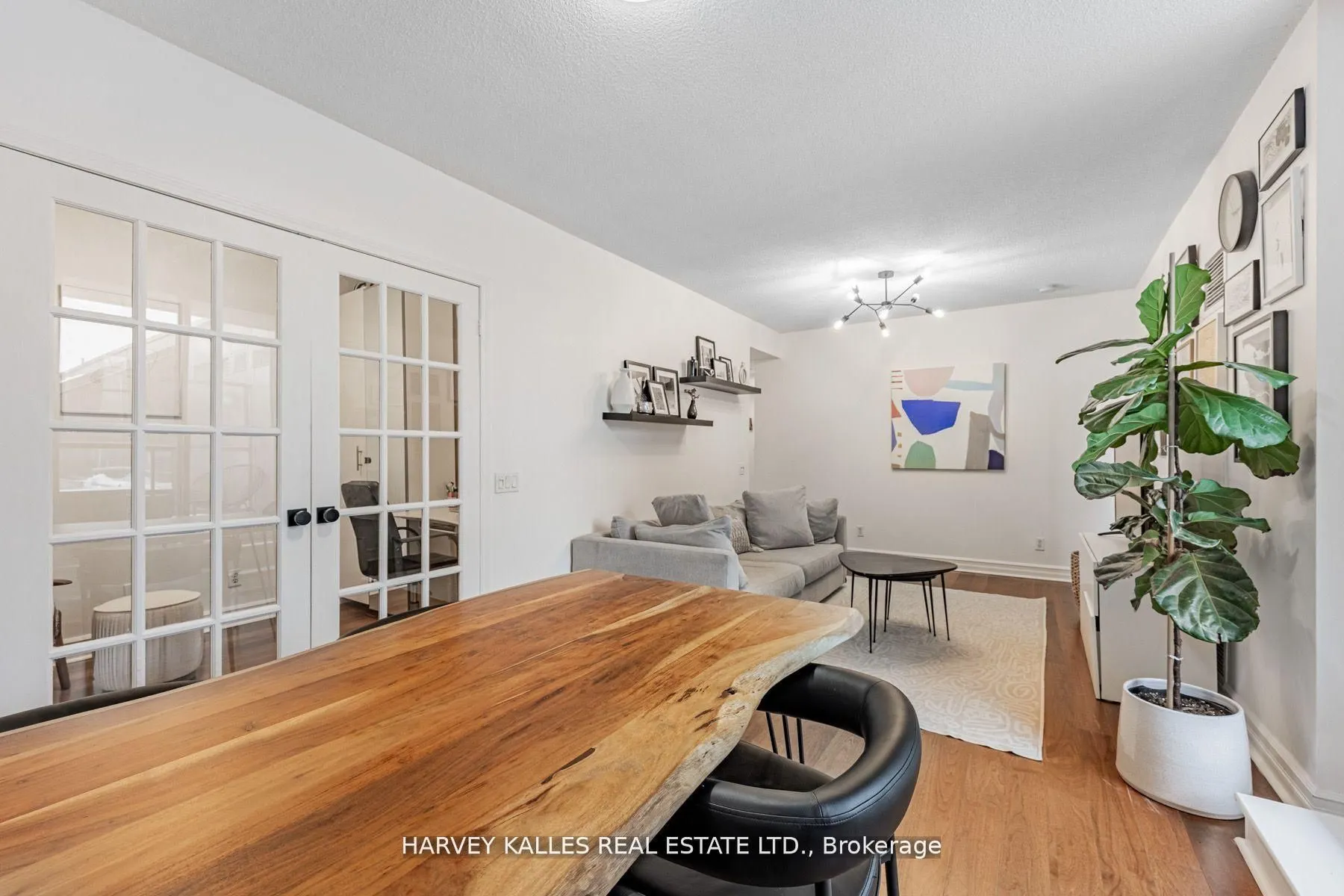 5 Rosehill Avenue, #910