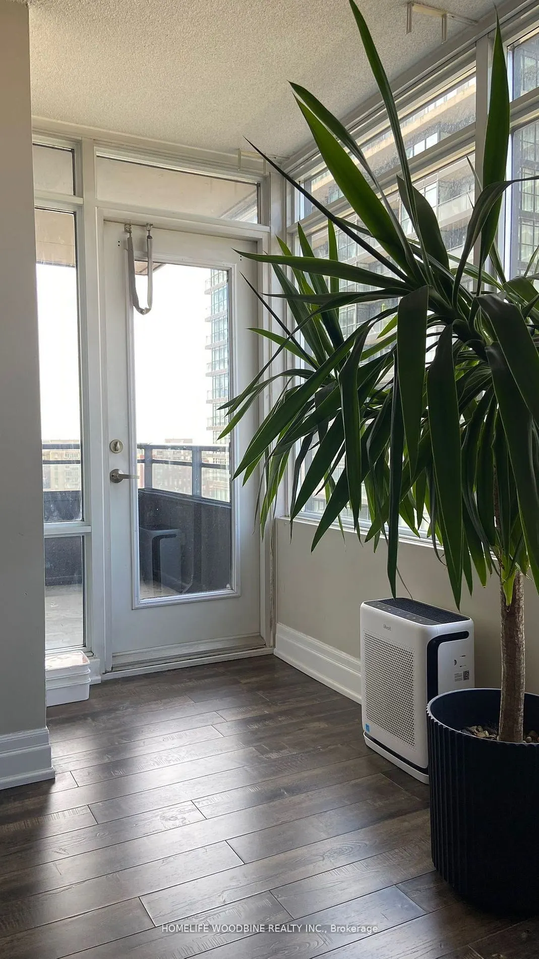 25 Telegram Mews, #1110