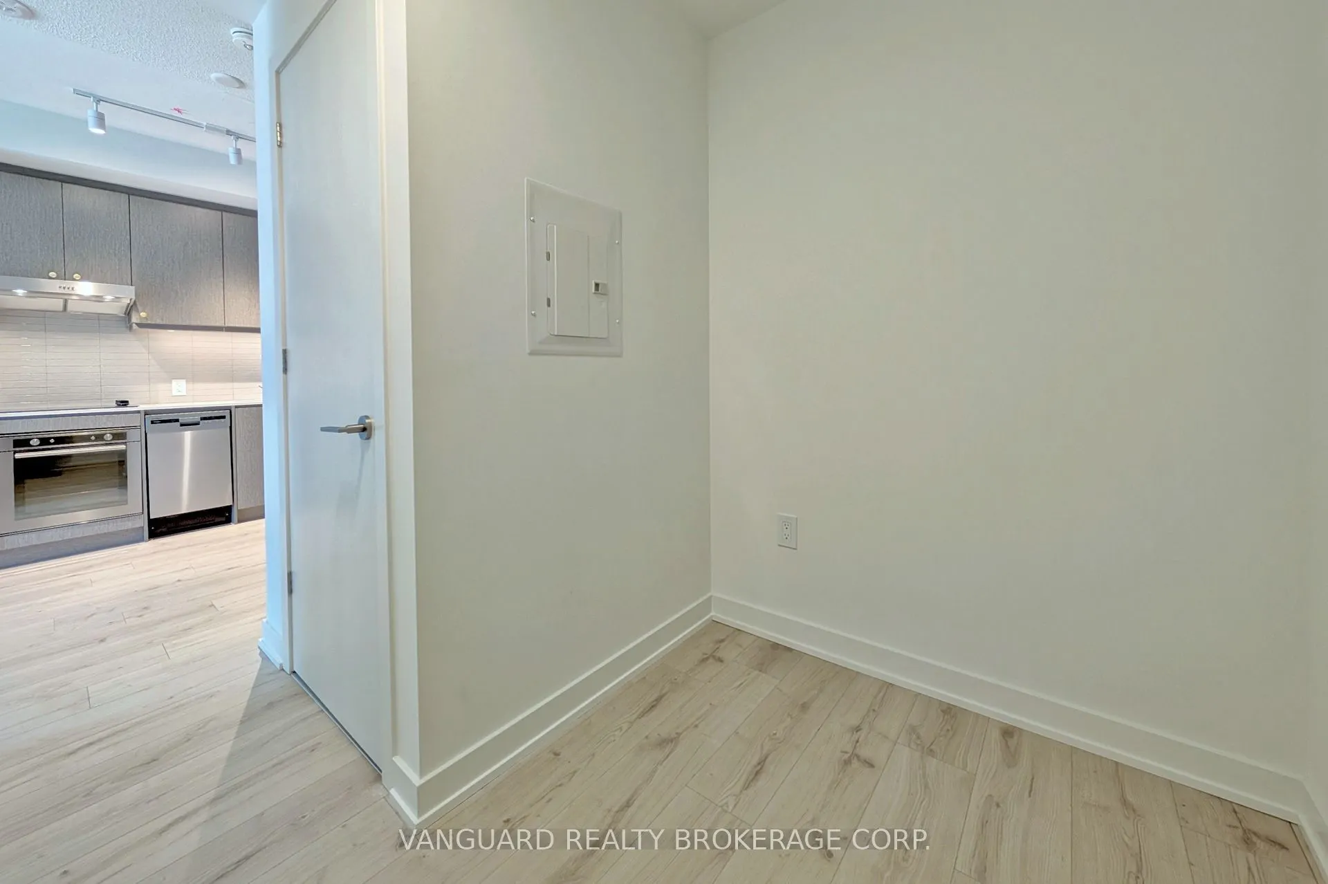 9 Tecumseth Street, #718