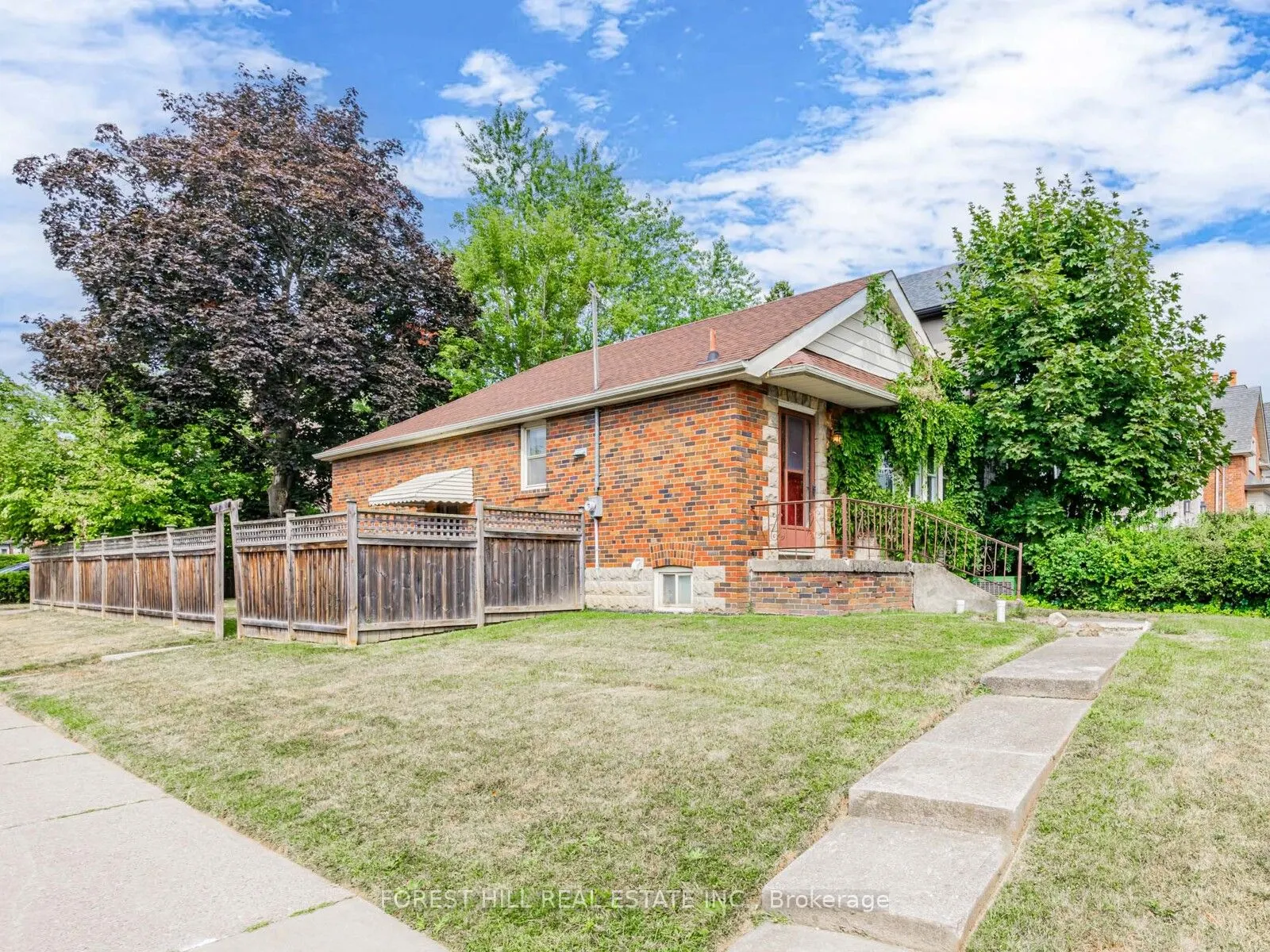 2 Esgore Drive