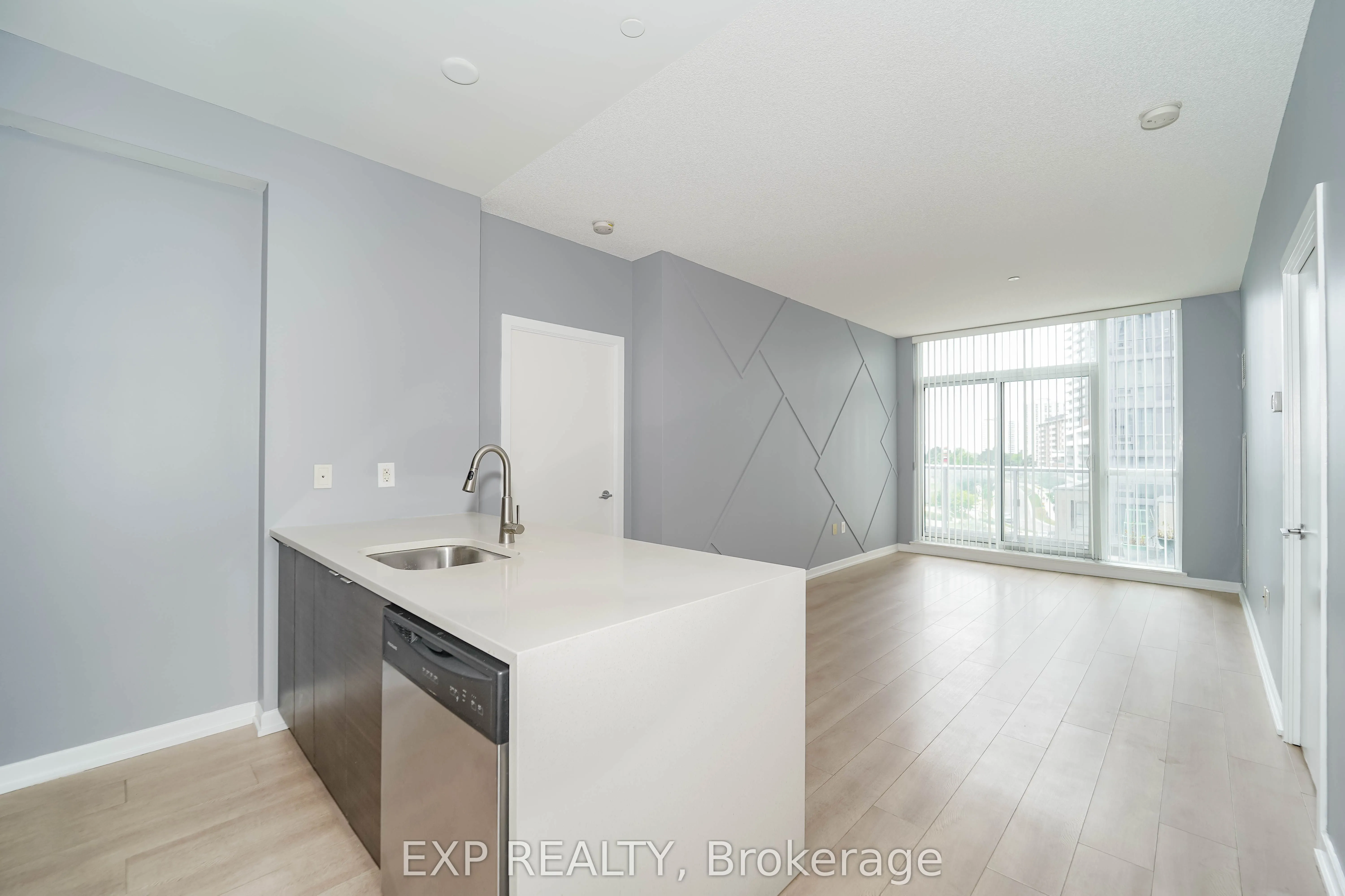 62 Forest Manor Road, #408