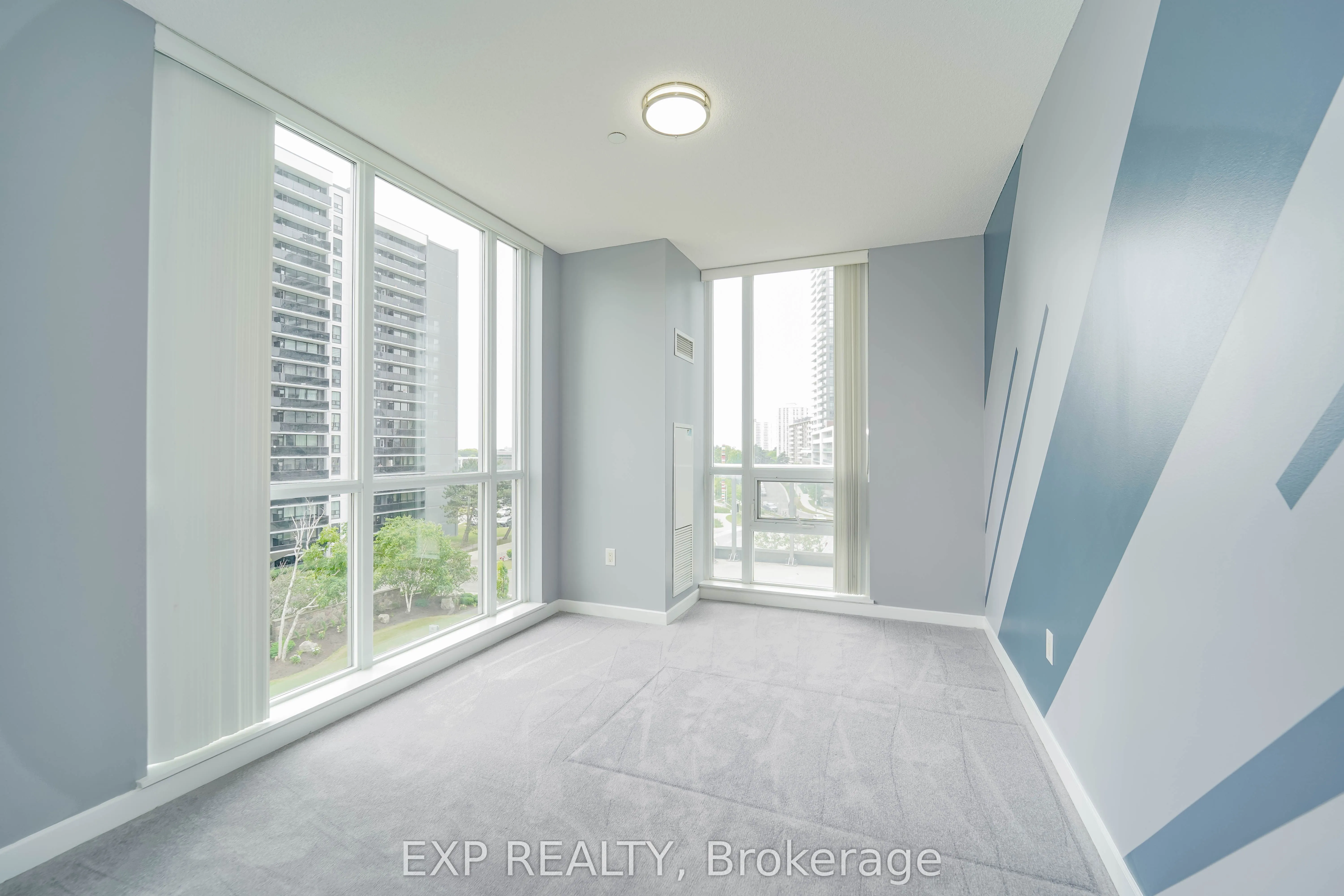 62 Forest Manor Road, #408