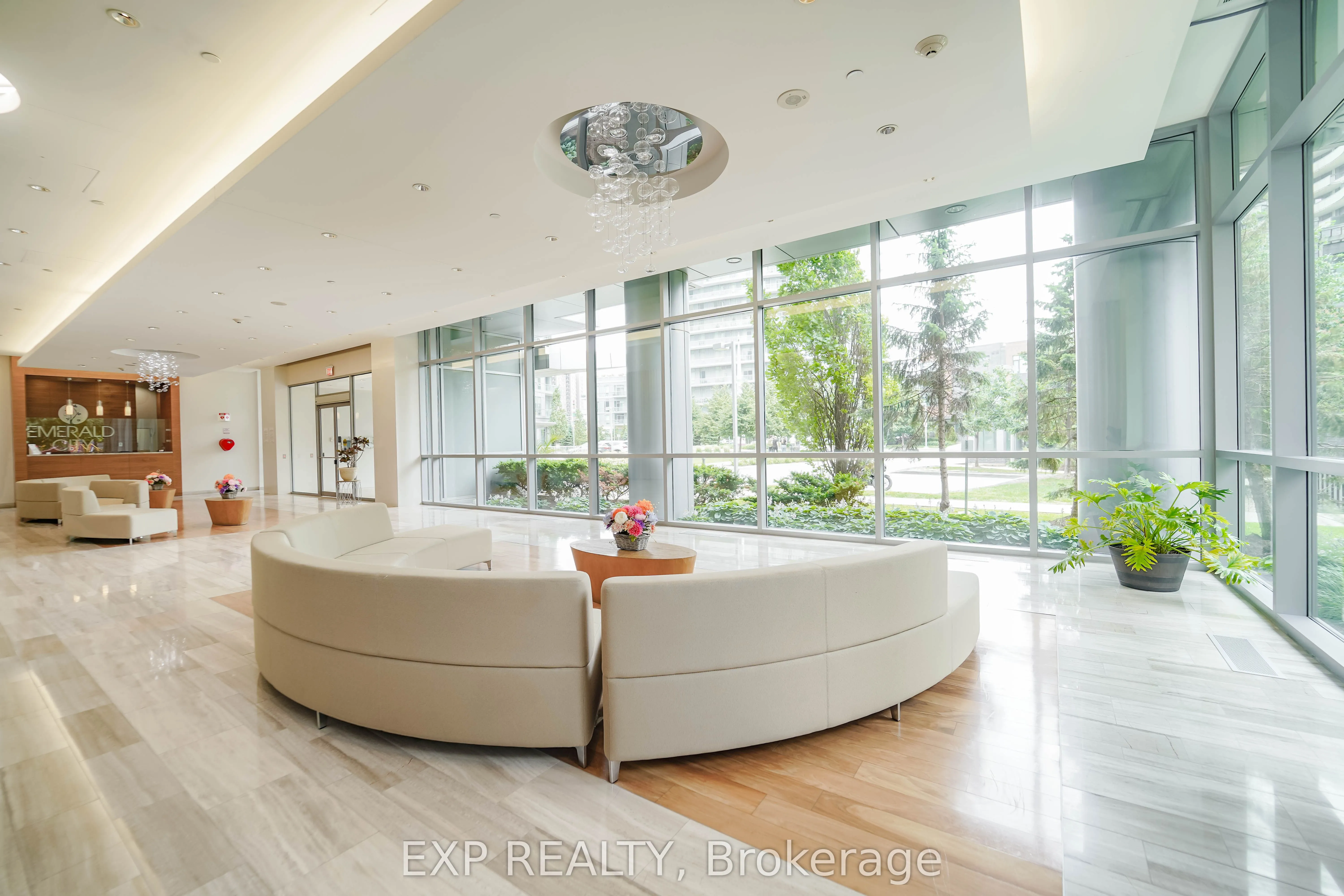 62 Forest Manor Road, #408