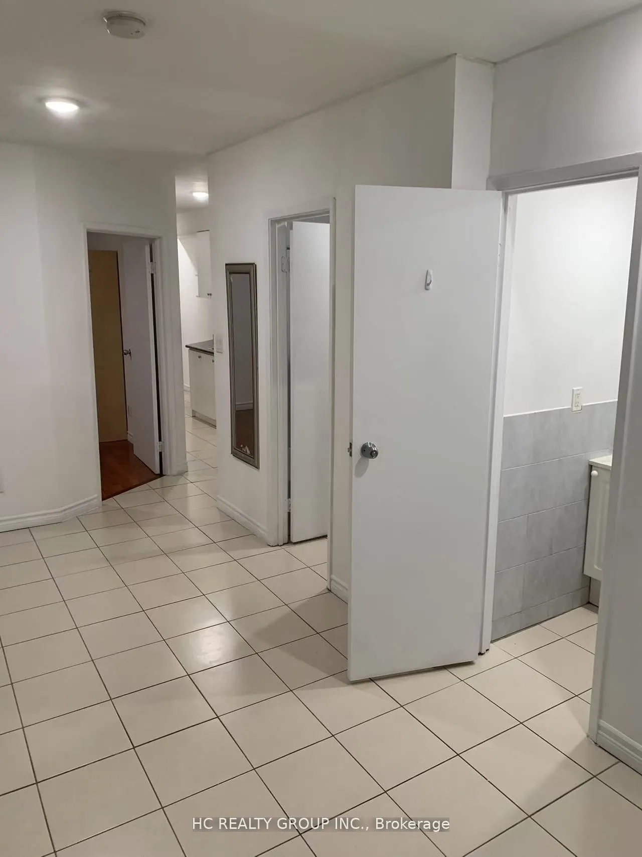 562 Bathurst Street