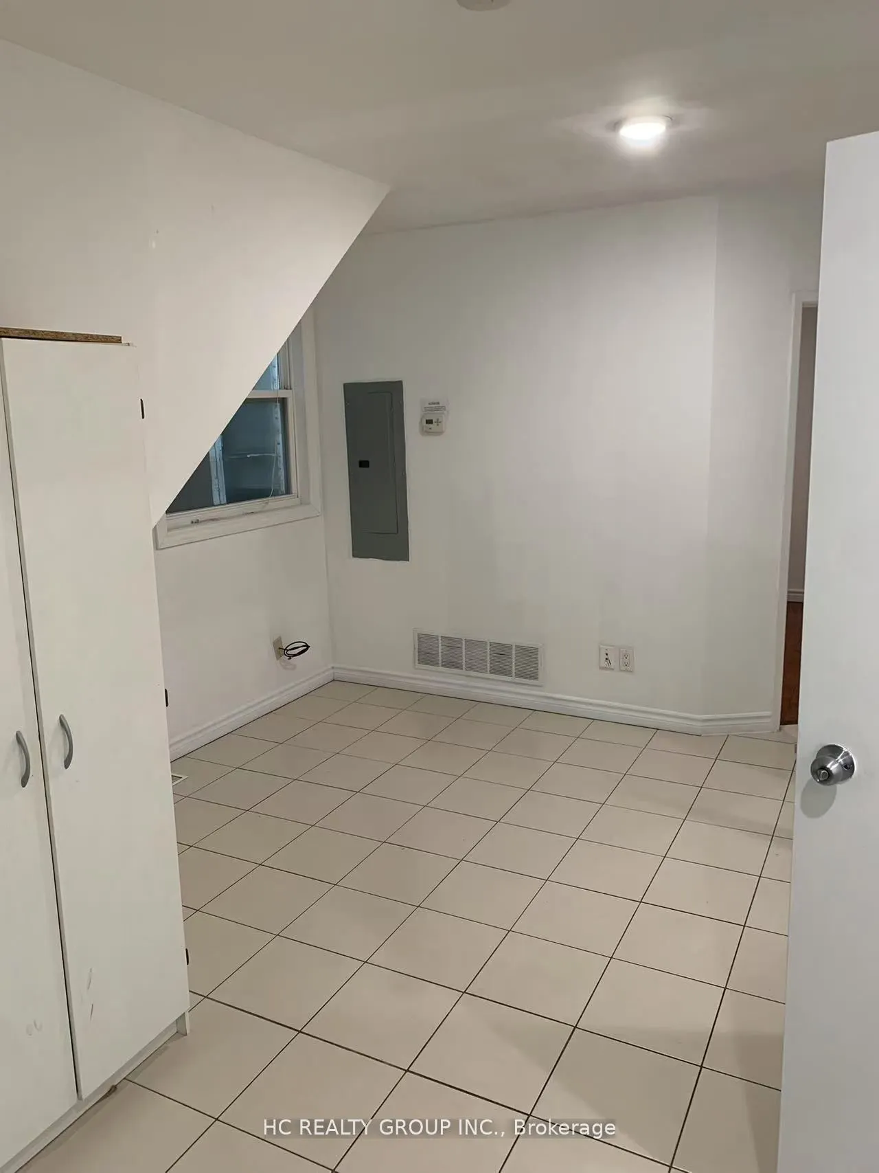 562 Bathurst Street