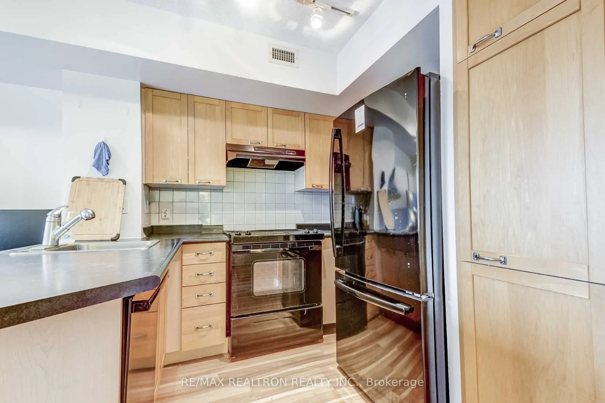 75 Dalhousie Street, #914