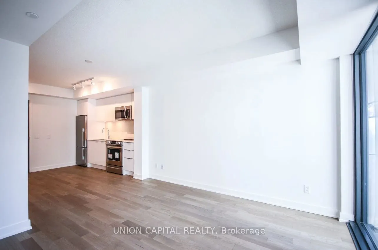 25 Richmond Street E, #1607