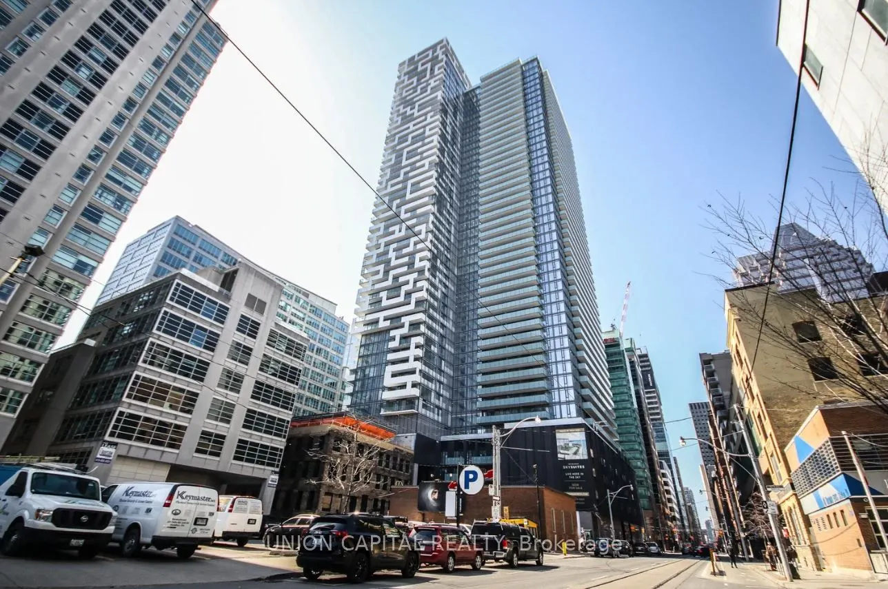 25 Richmond Street E, #1607