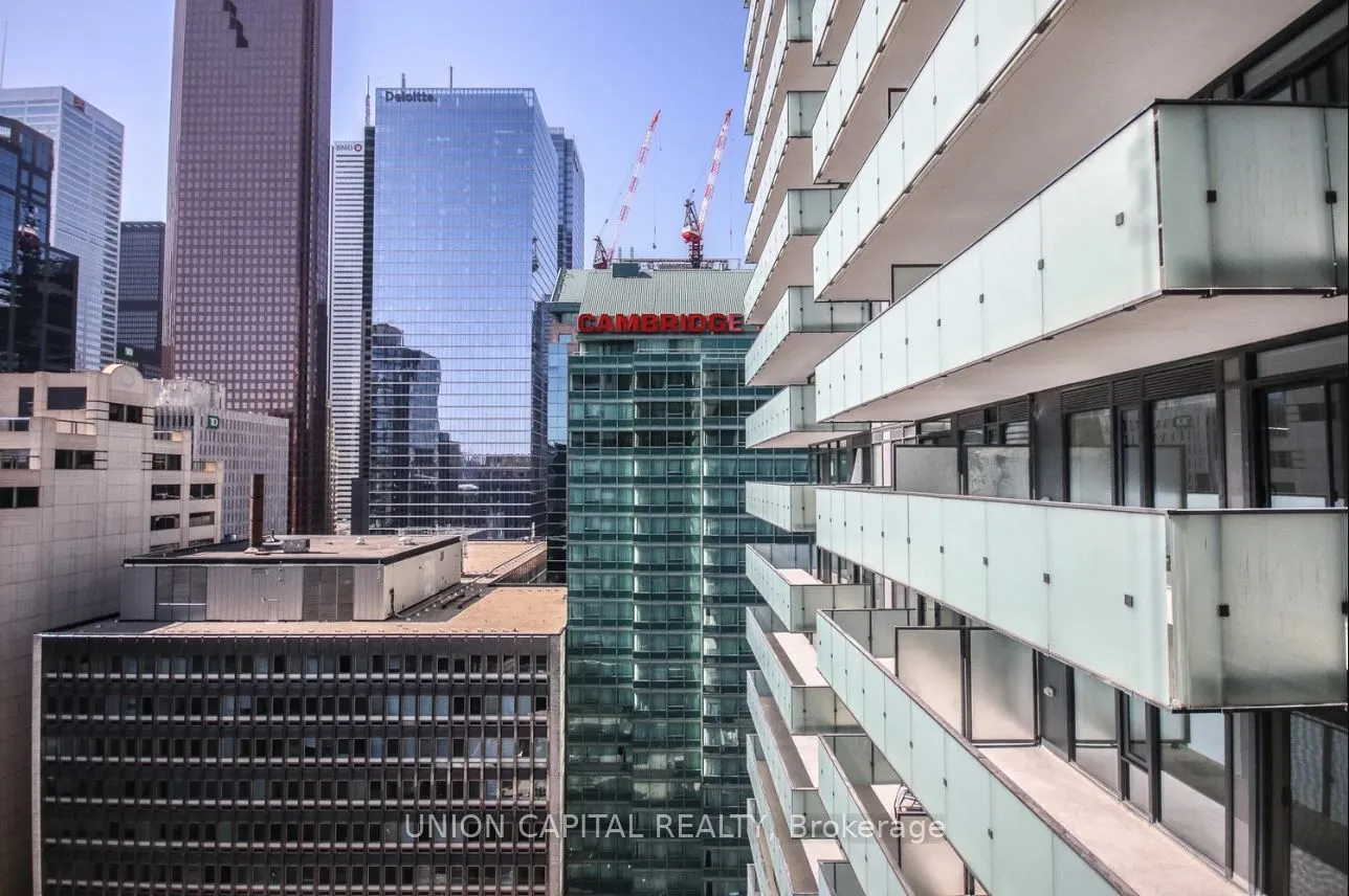 25 Richmond Street E, #1607