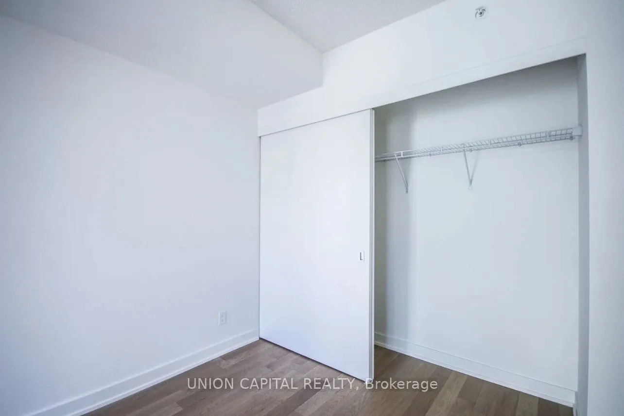 25 Richmond Street E, #1607