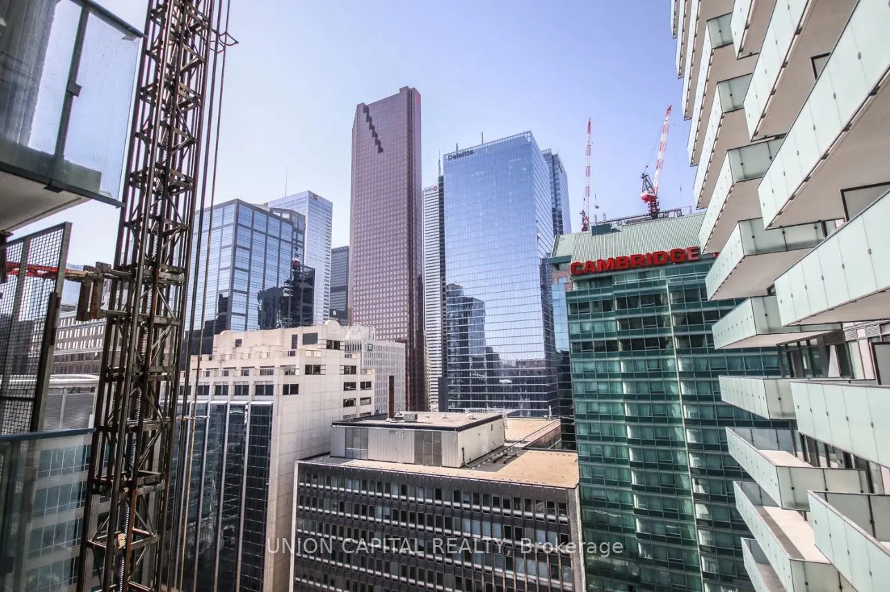 25 Richmond Street E, #1607