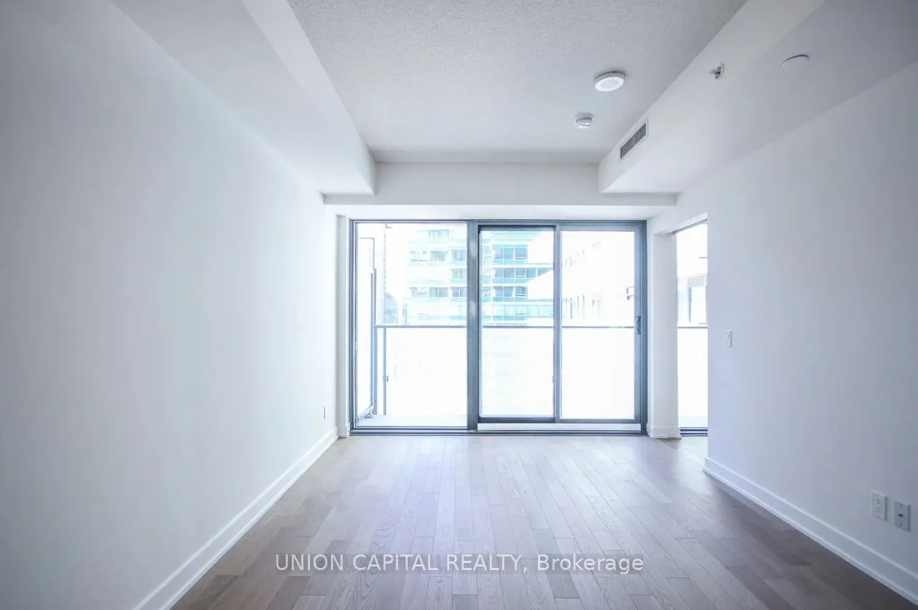 25 Richmond Street E, #1607