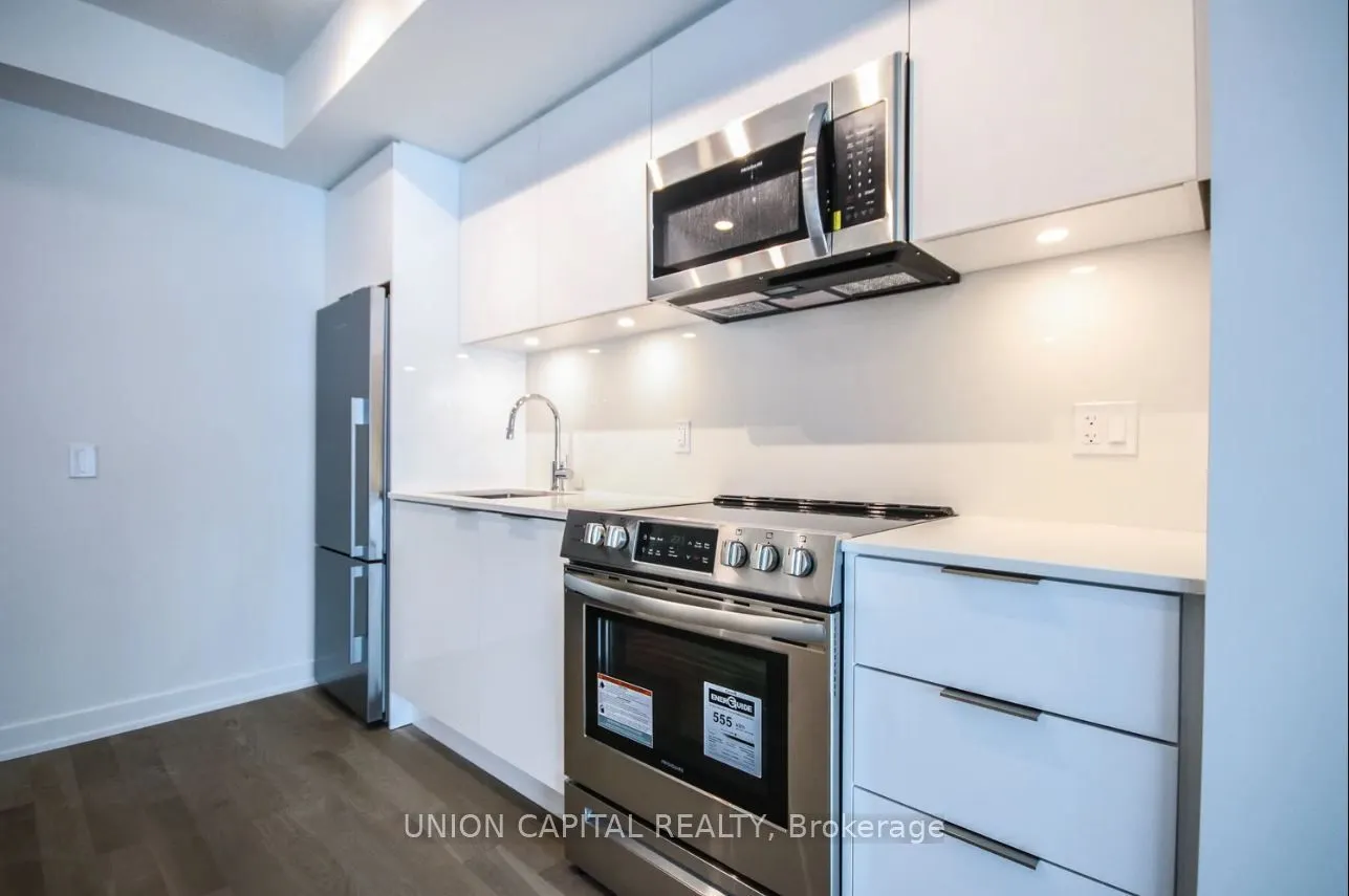 25 Richmond Street E, #1607