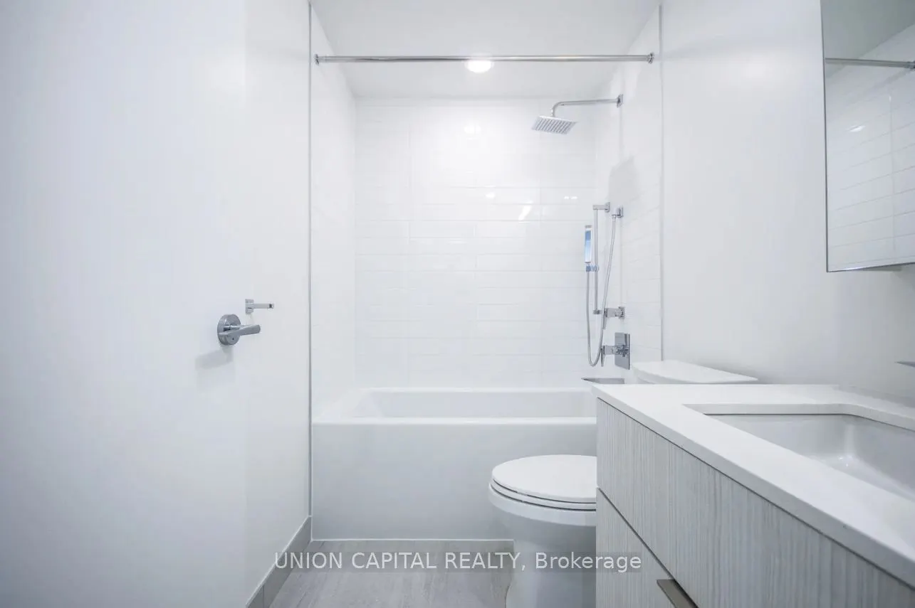 25 Richmond Street E, #1607