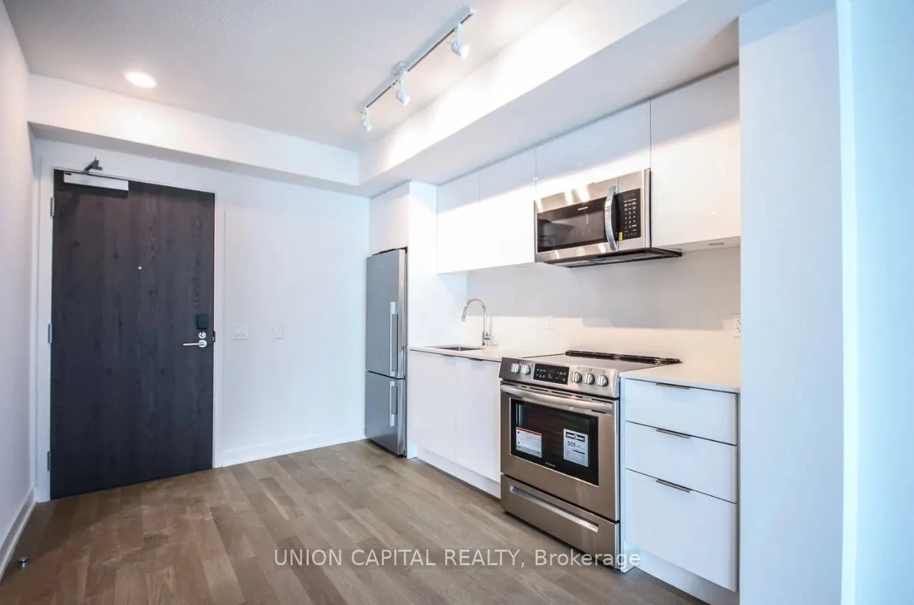 25 Richmond Street E, #1607