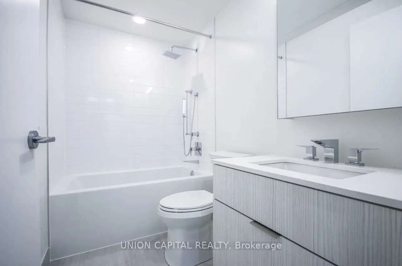 25 Richmond Street E, #1607