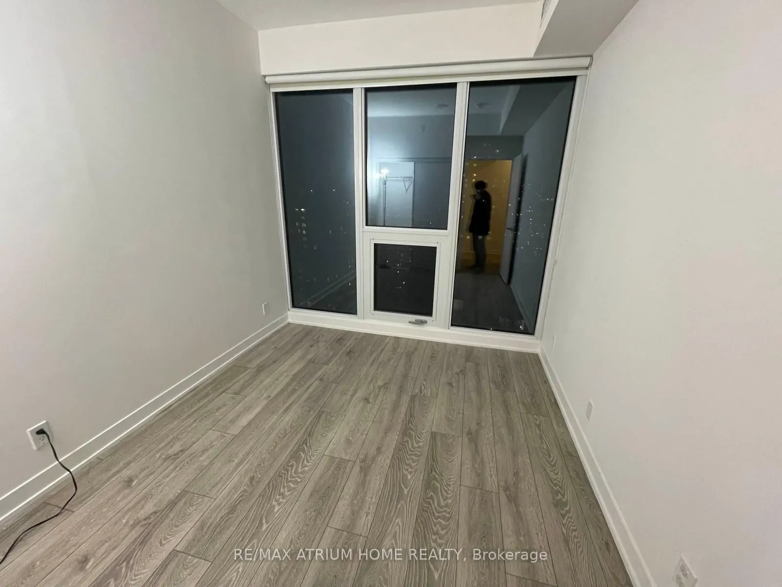 15 Holmes Avenue, #1902