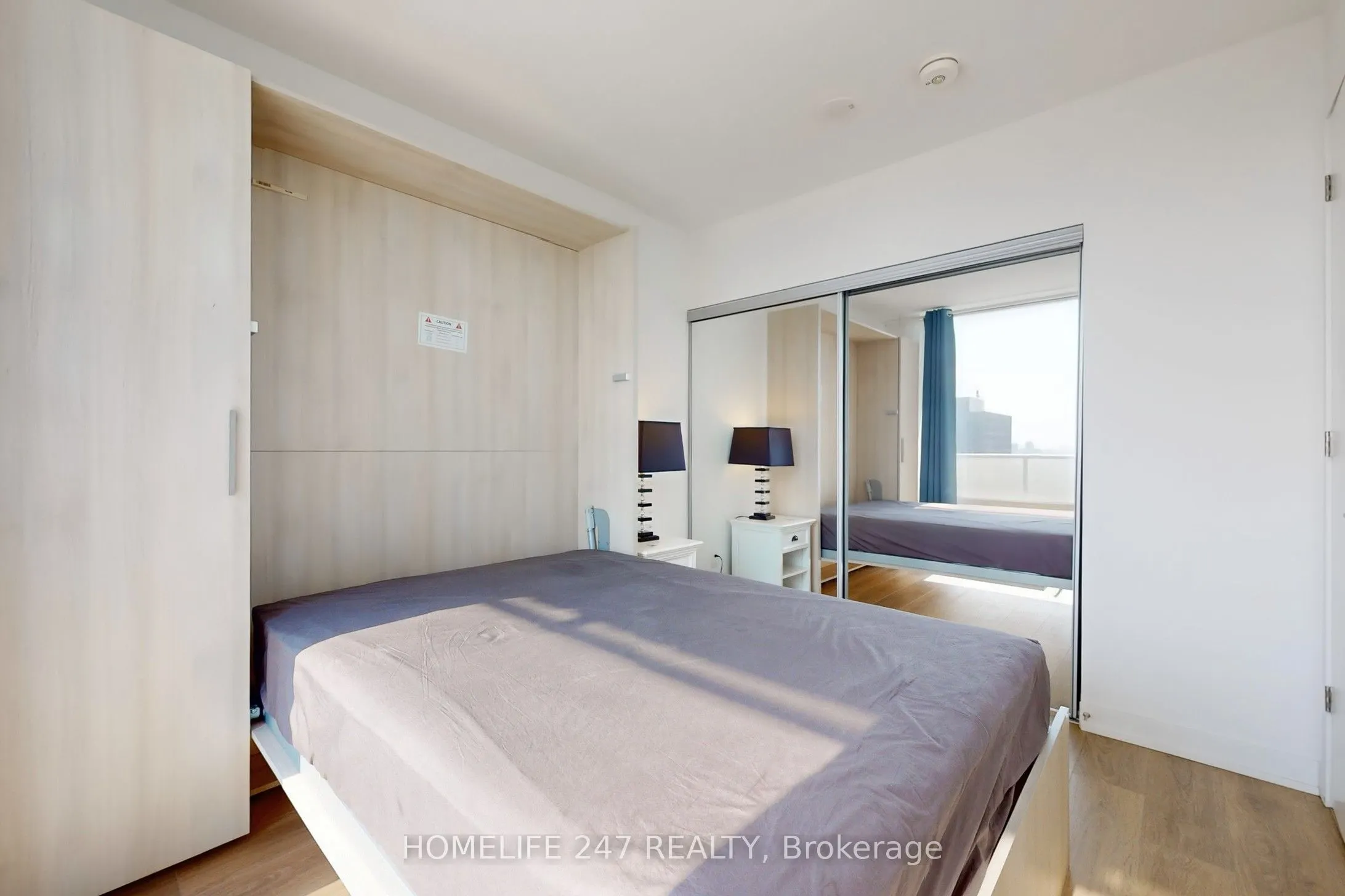 501 Yonge Street, #2701