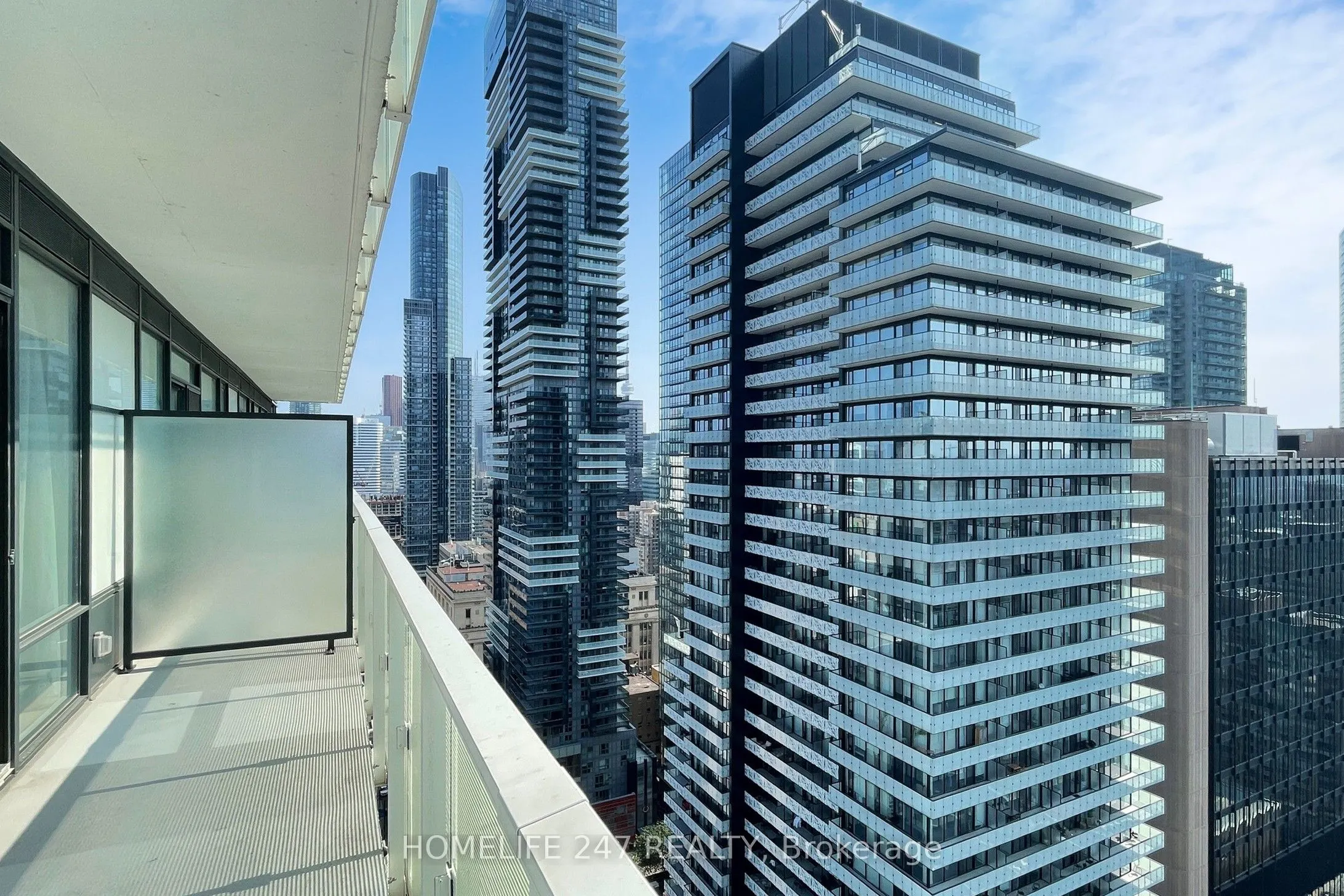 501 Yonge Street, #2701