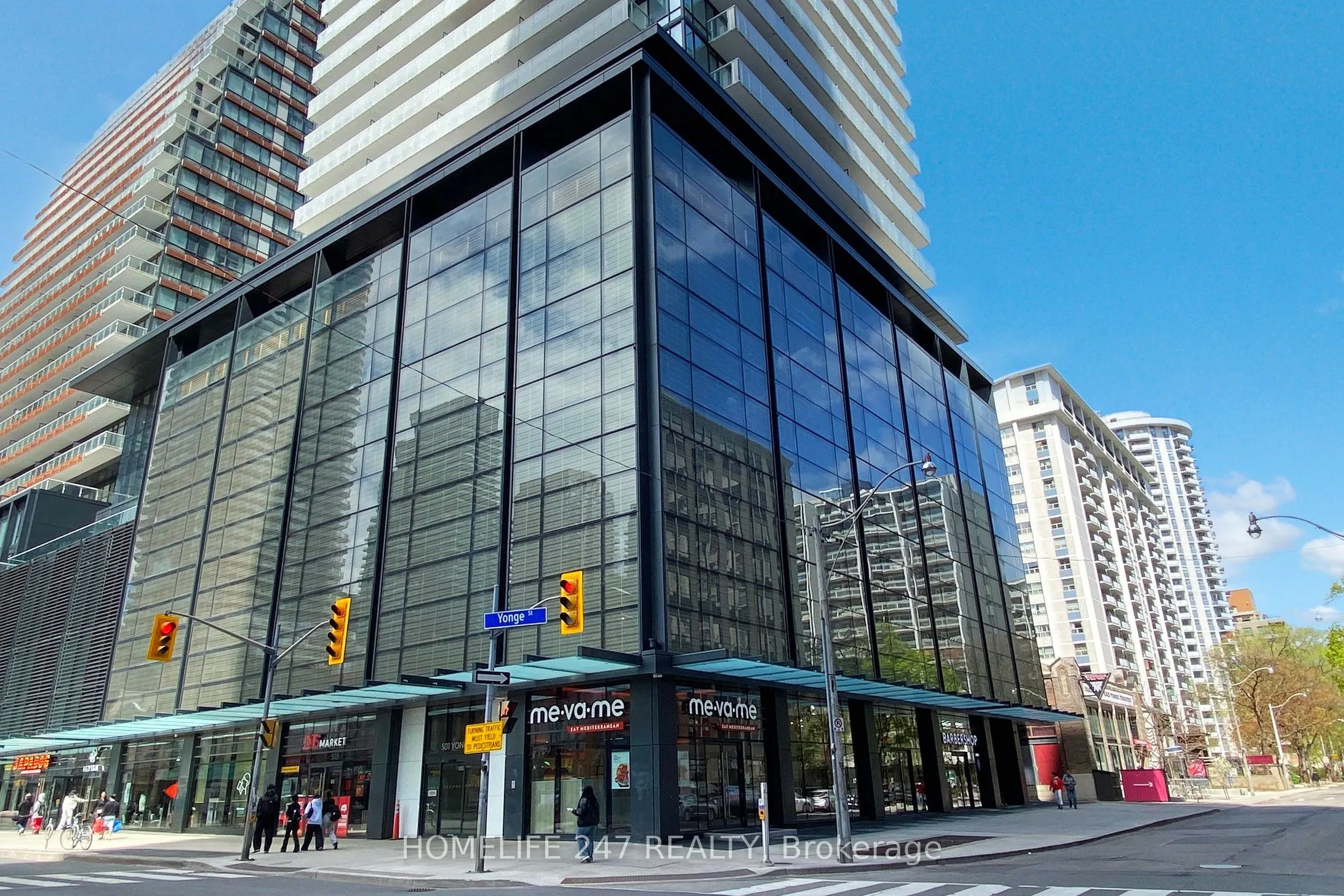 501 Yonge Street, #2701