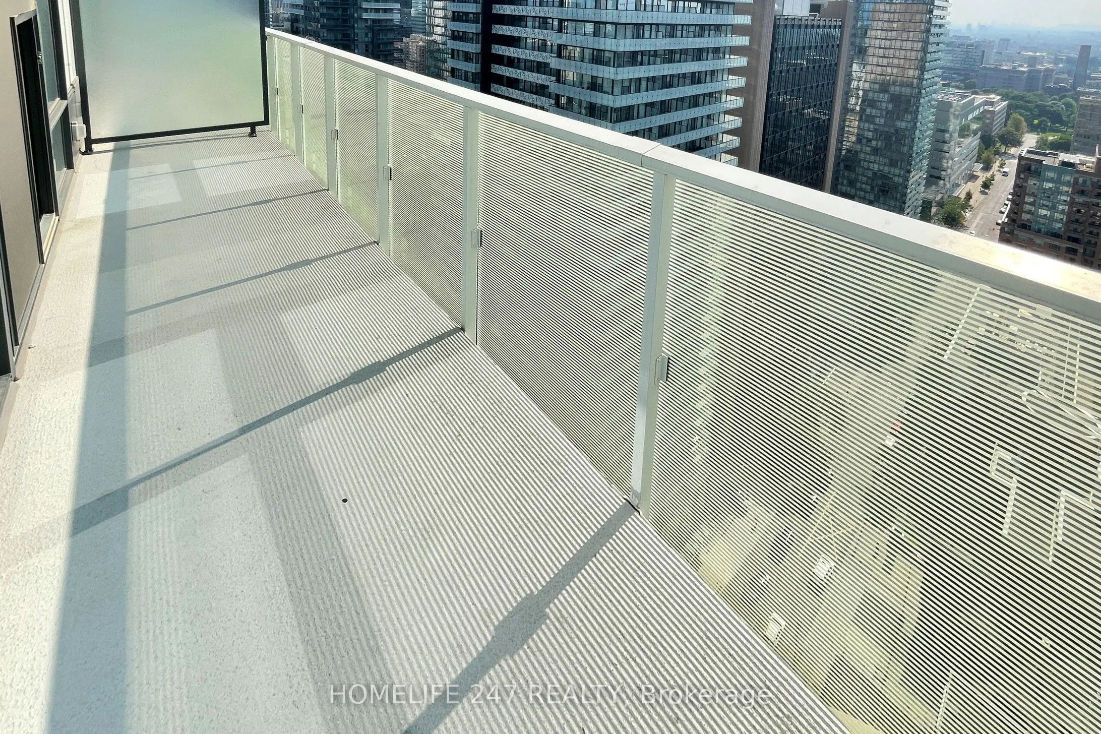 501 Yonge Street, #2701