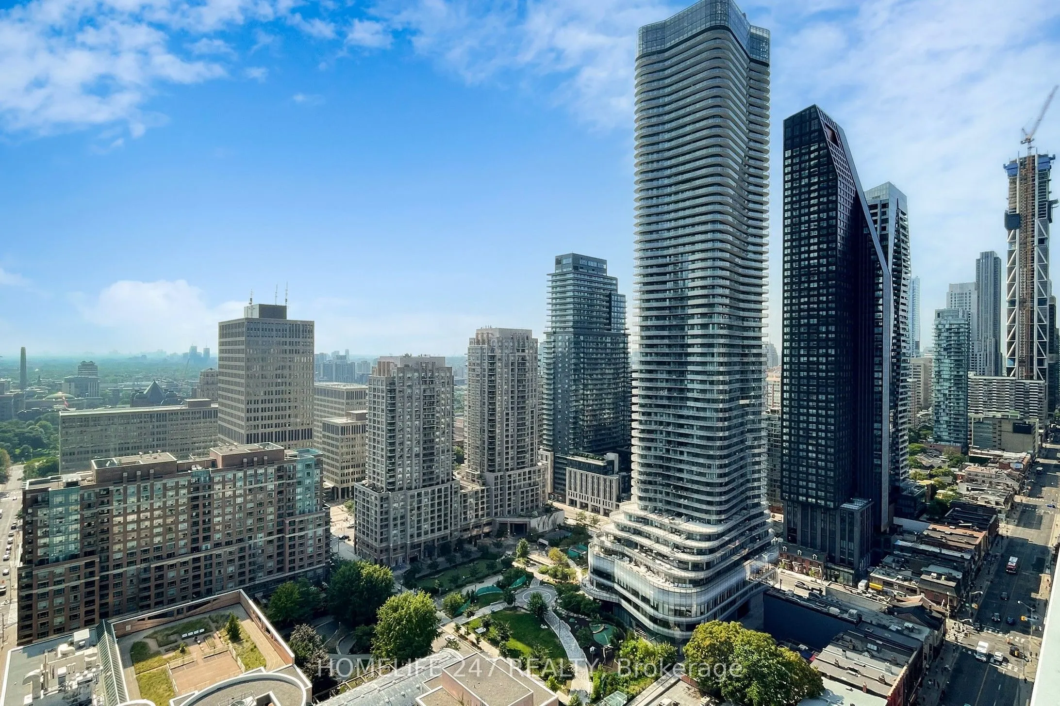 501 Yonge Street, #2701