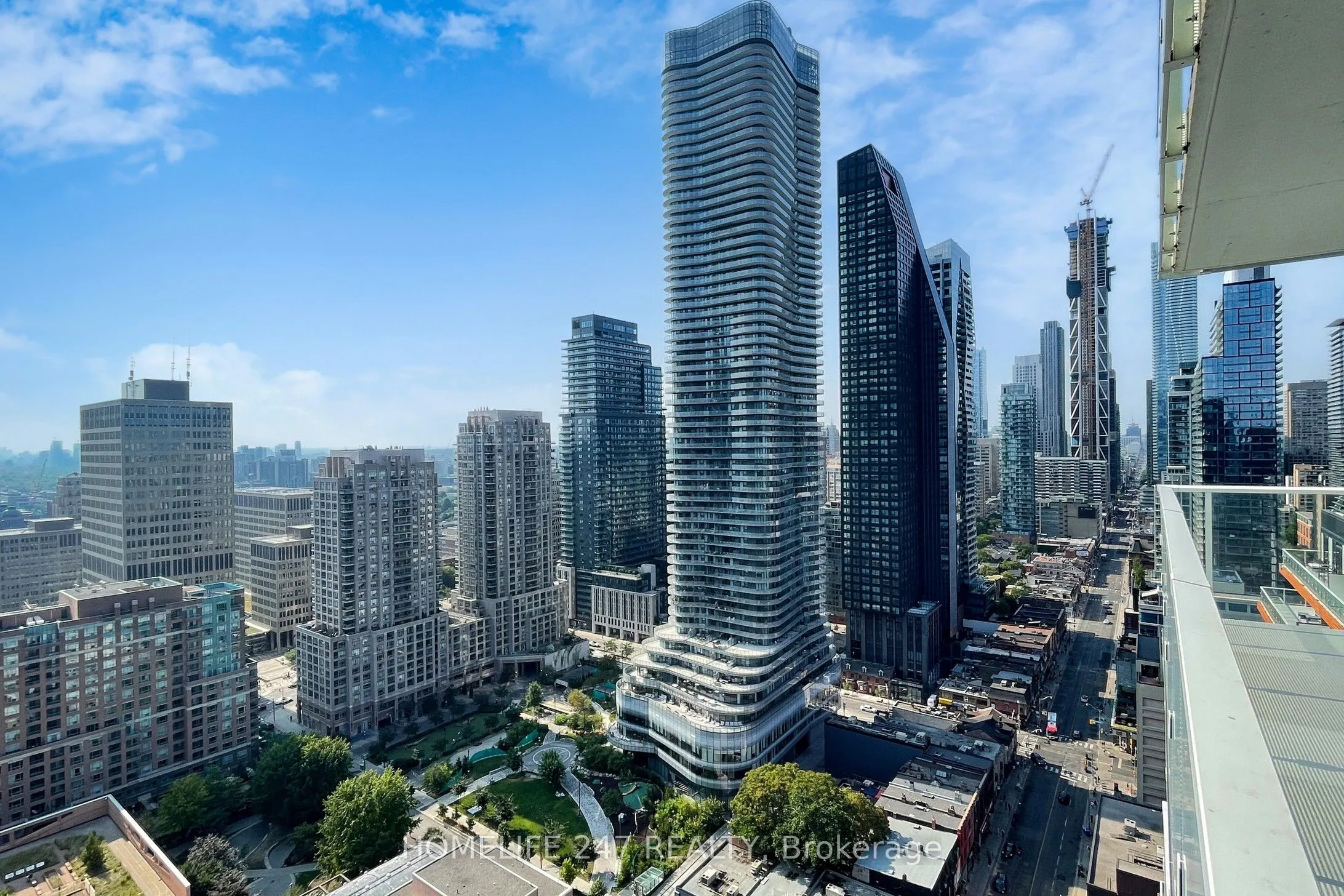 501 Yonge Street, #2701