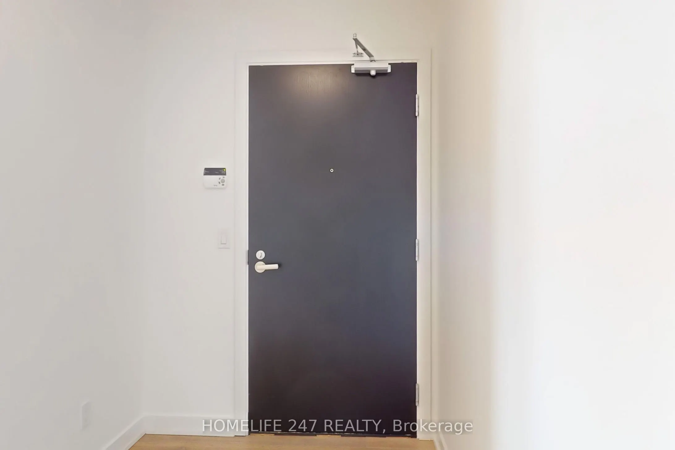 501 Yonge Street, #2701