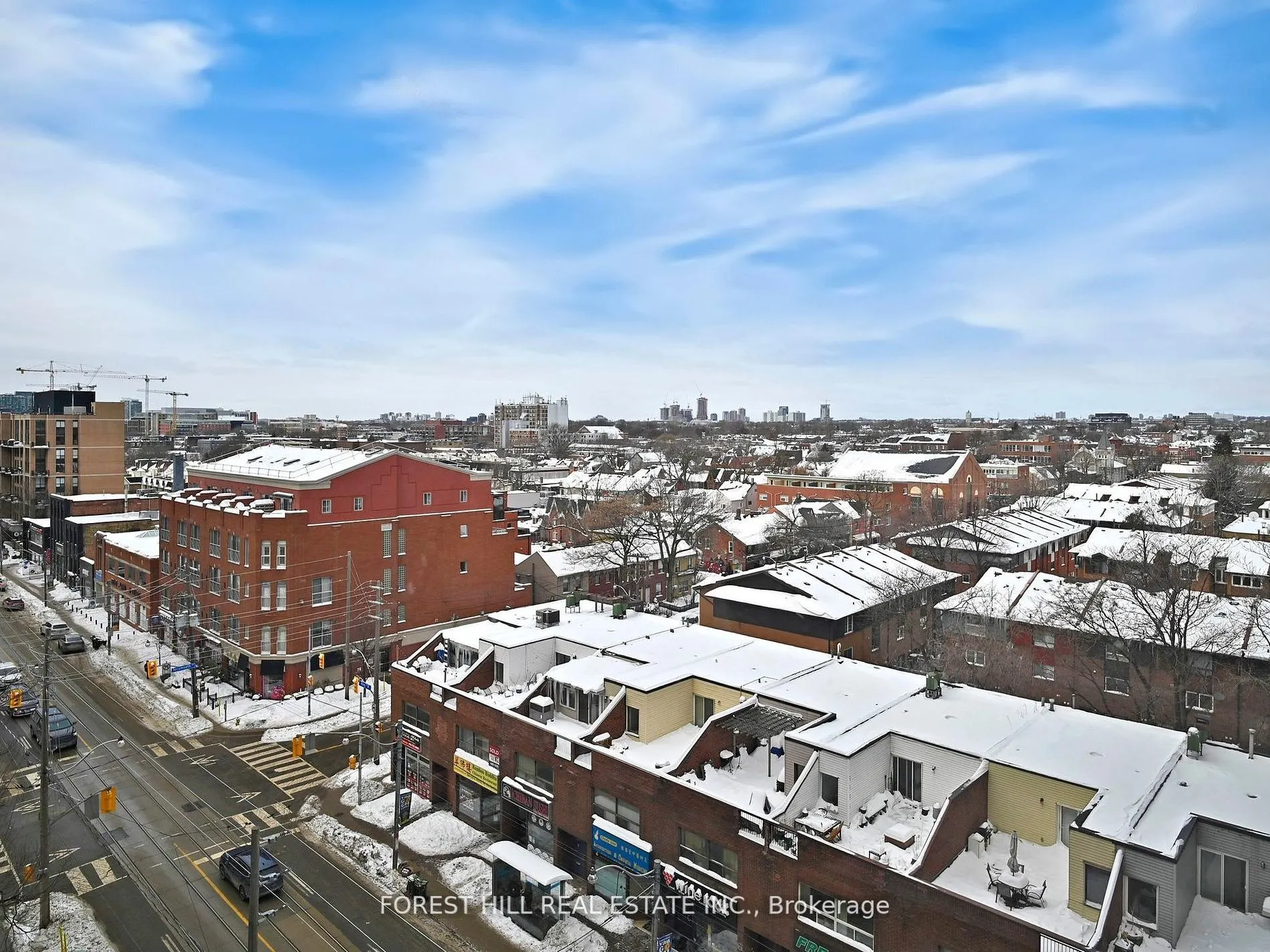 725 King Street W, #901