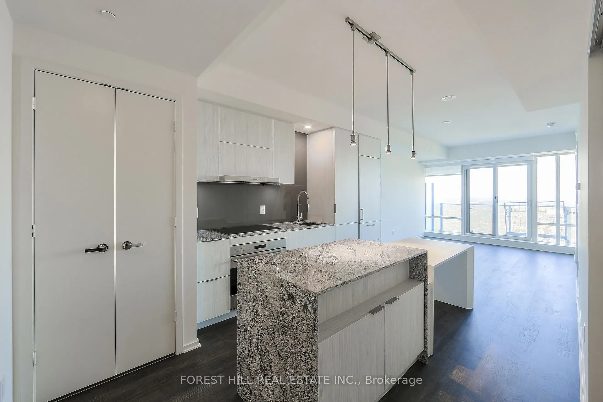 1 Bloor Street E, #6508