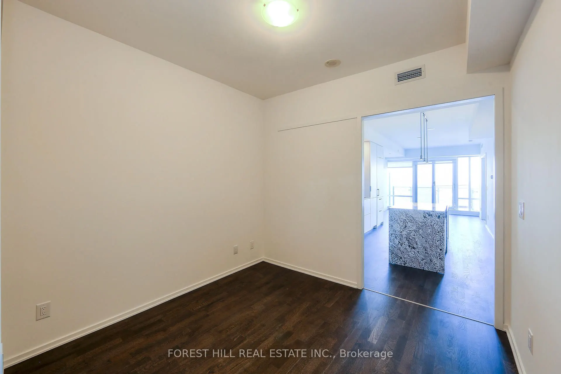 1 Bloor Street E, #6508