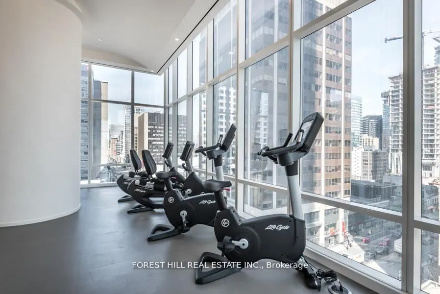 1 Bloor Street E, #6508