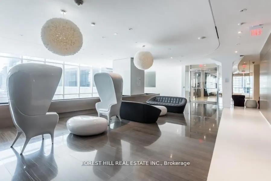 1 Bloor Street E, #6508