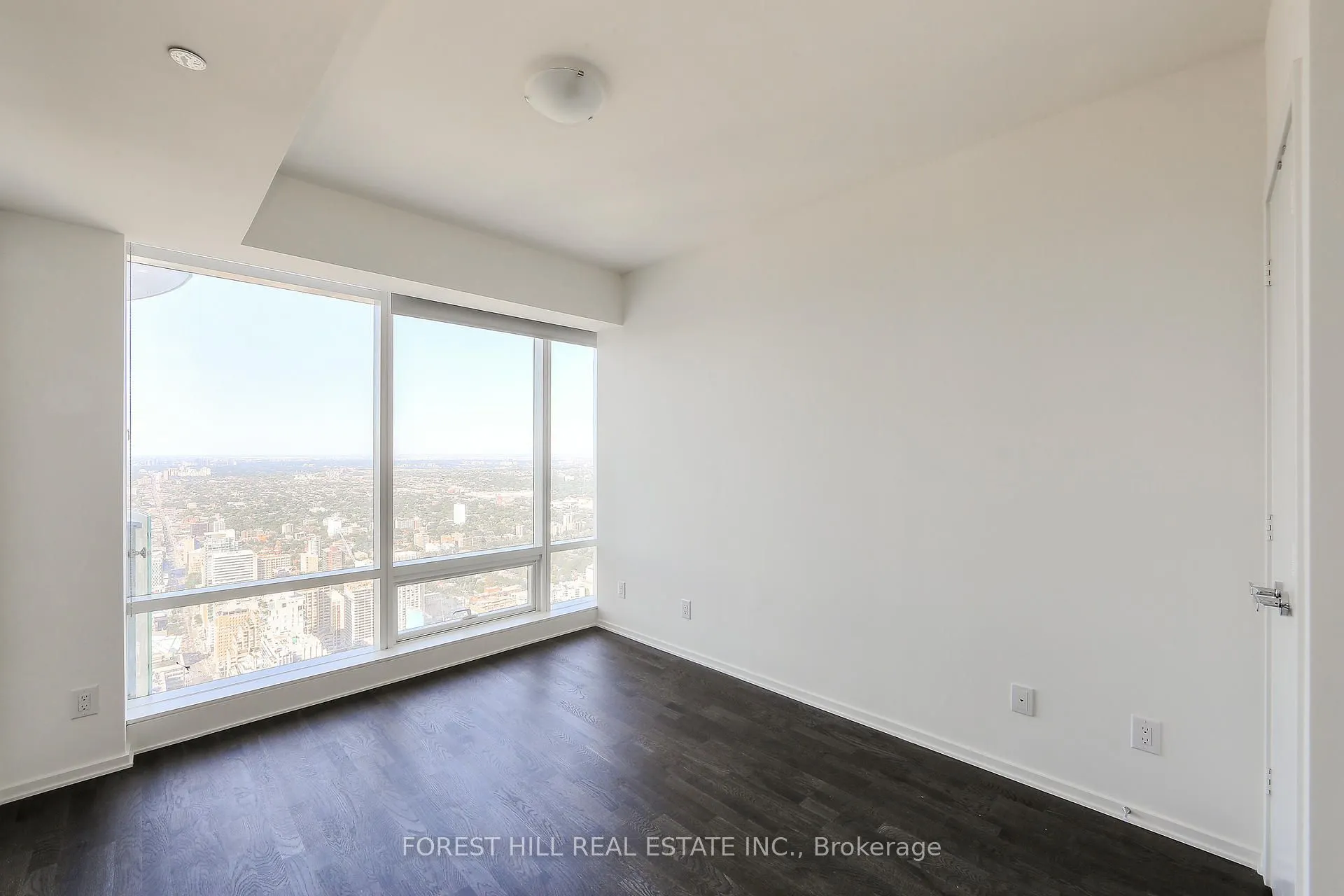 1 Bloor Street E, #6508