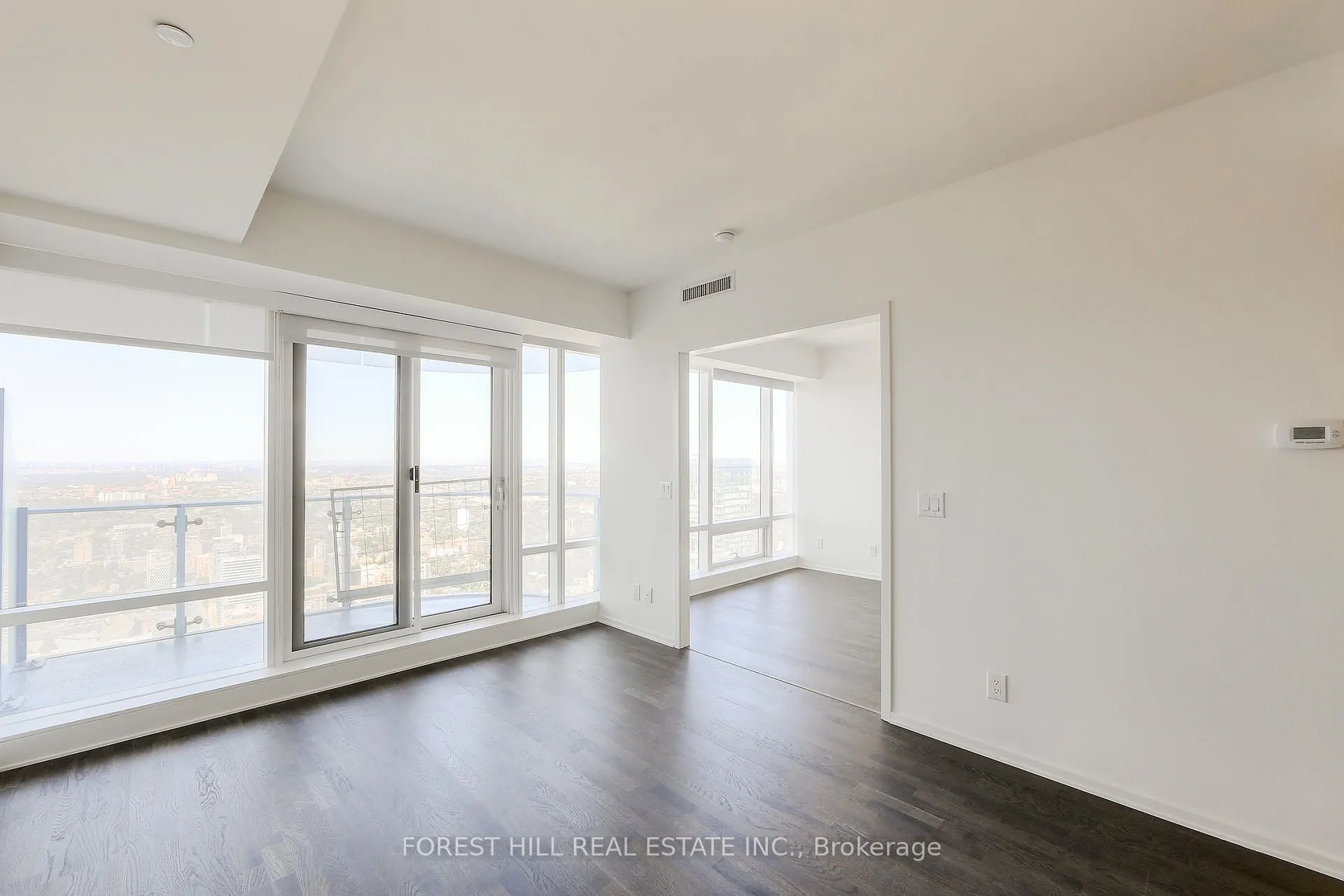 1 Bloor Street E, #6508