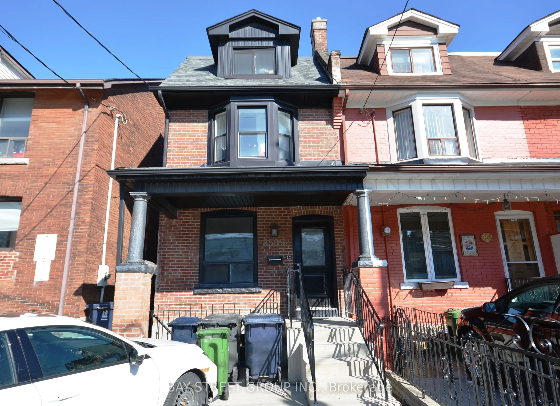 859 1/2 Bathurst Street, #Upper