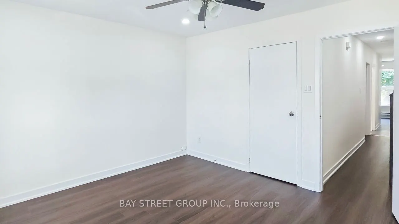 859 1/2 Bathurst Street, #Upper