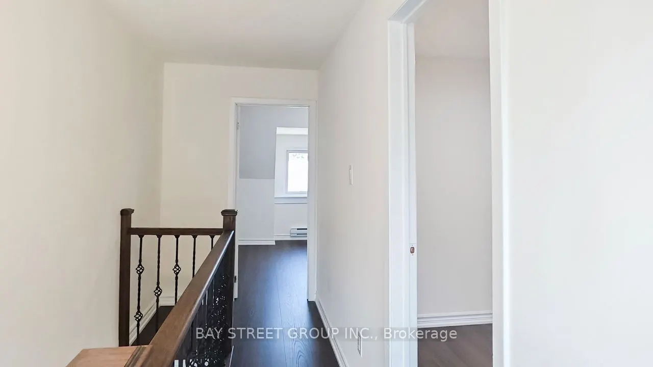 859 1/2 Bathurst Street, #Upper