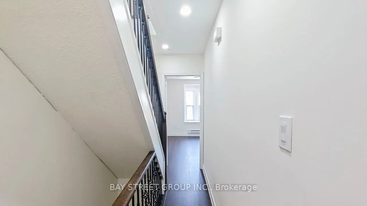 859 1/2 Bathurst Street, #Upper