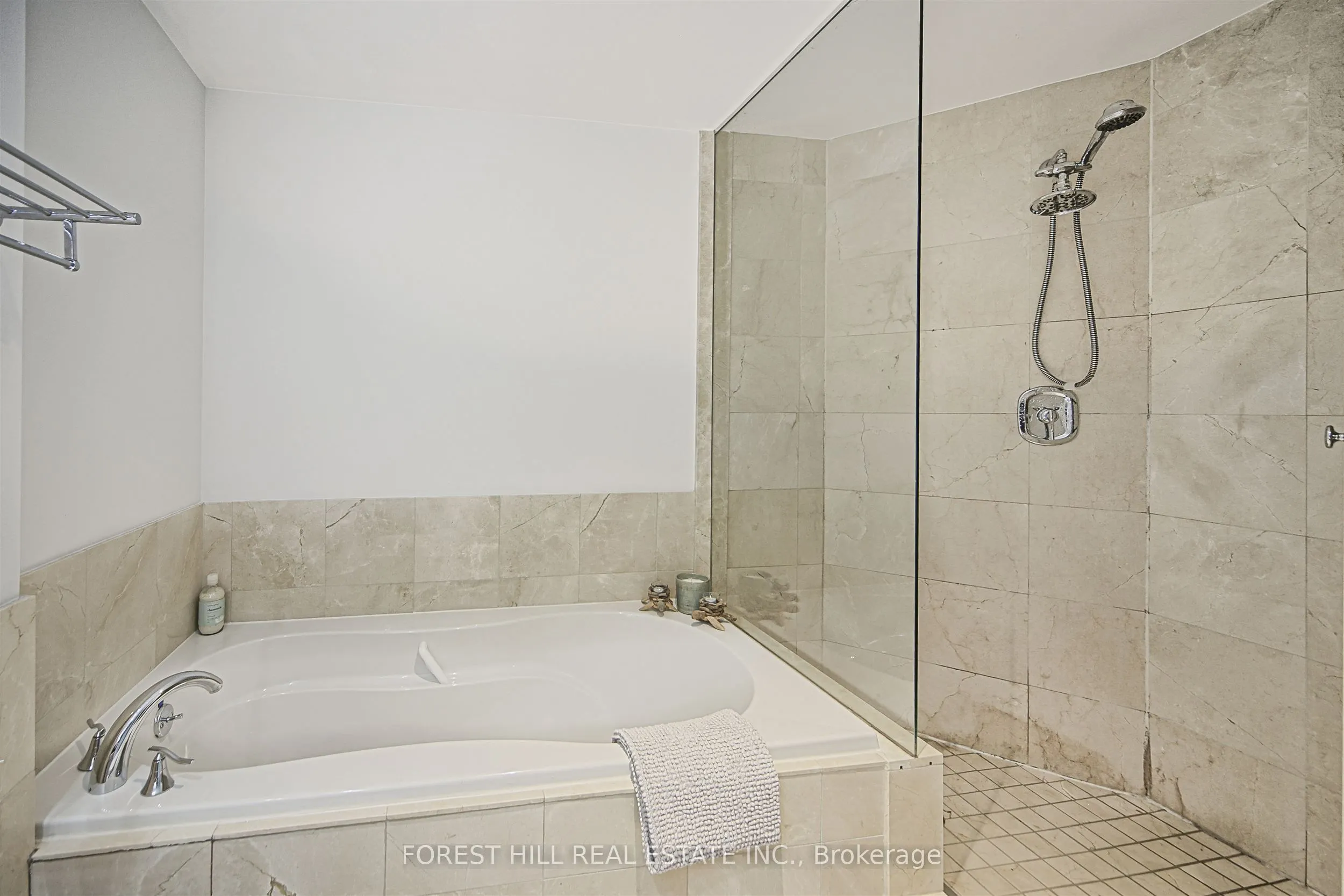 3 McAlpine Street, #501
