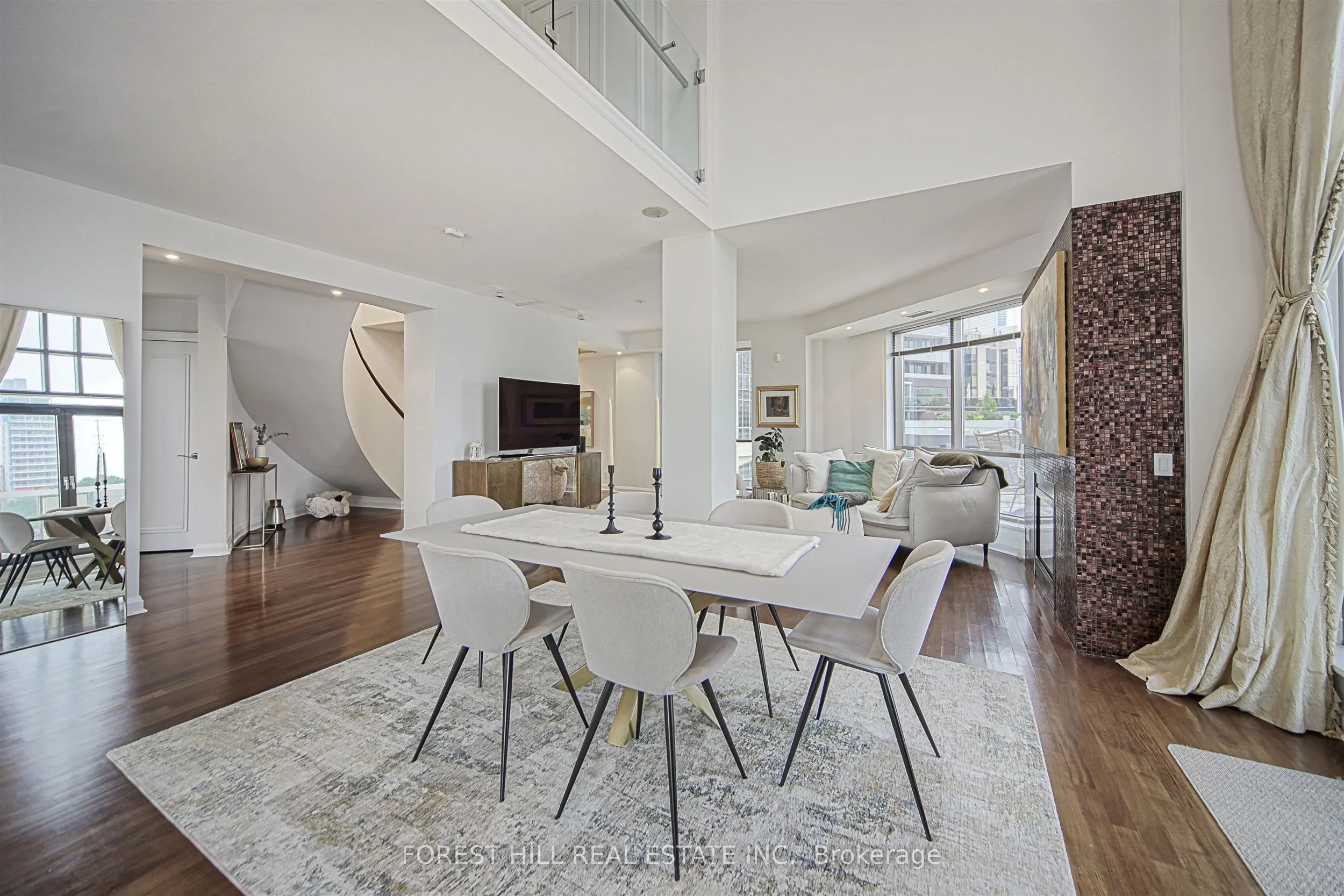3 McAlpine Street, #501