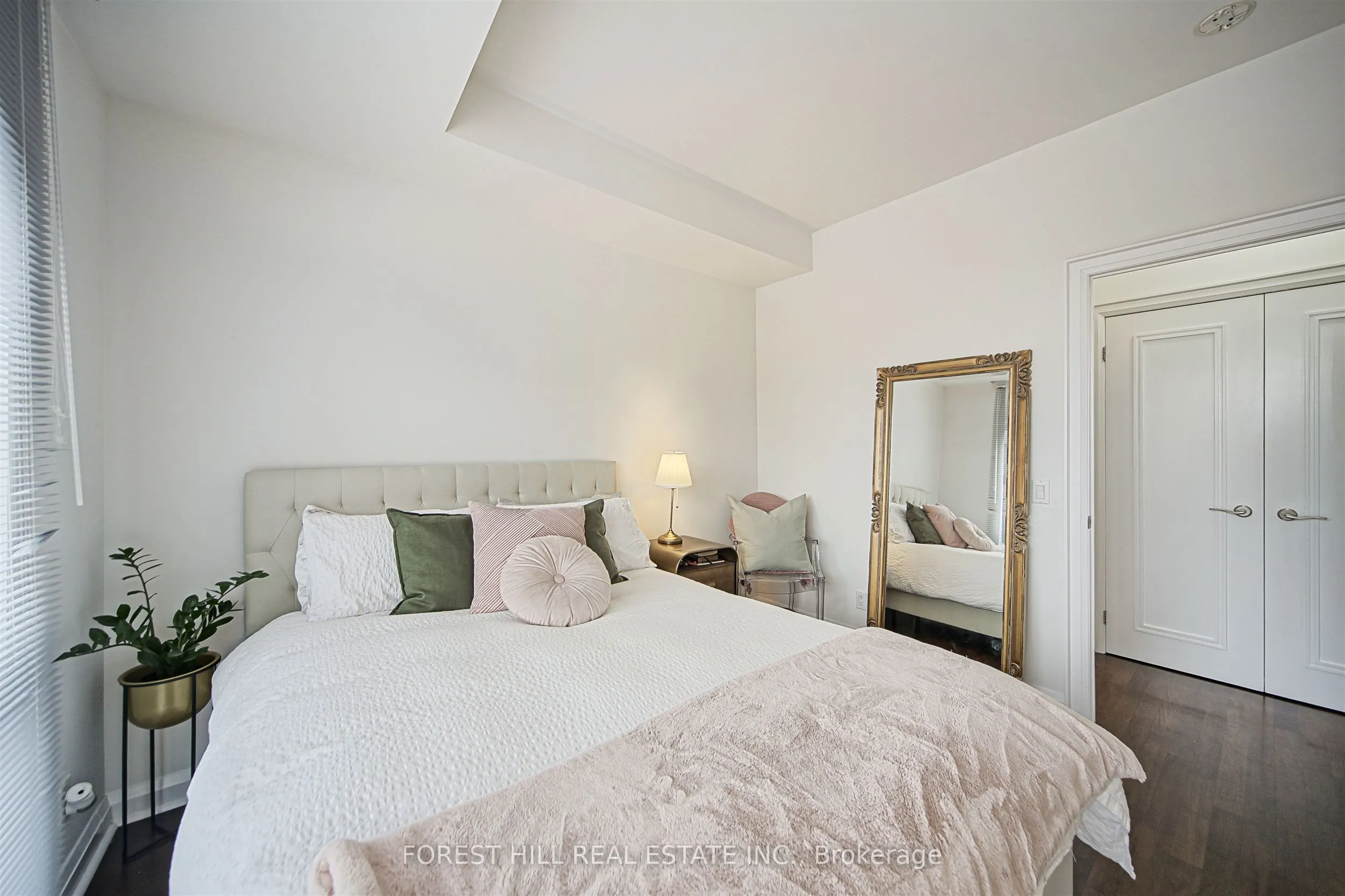 3 McAlpine Street, #501