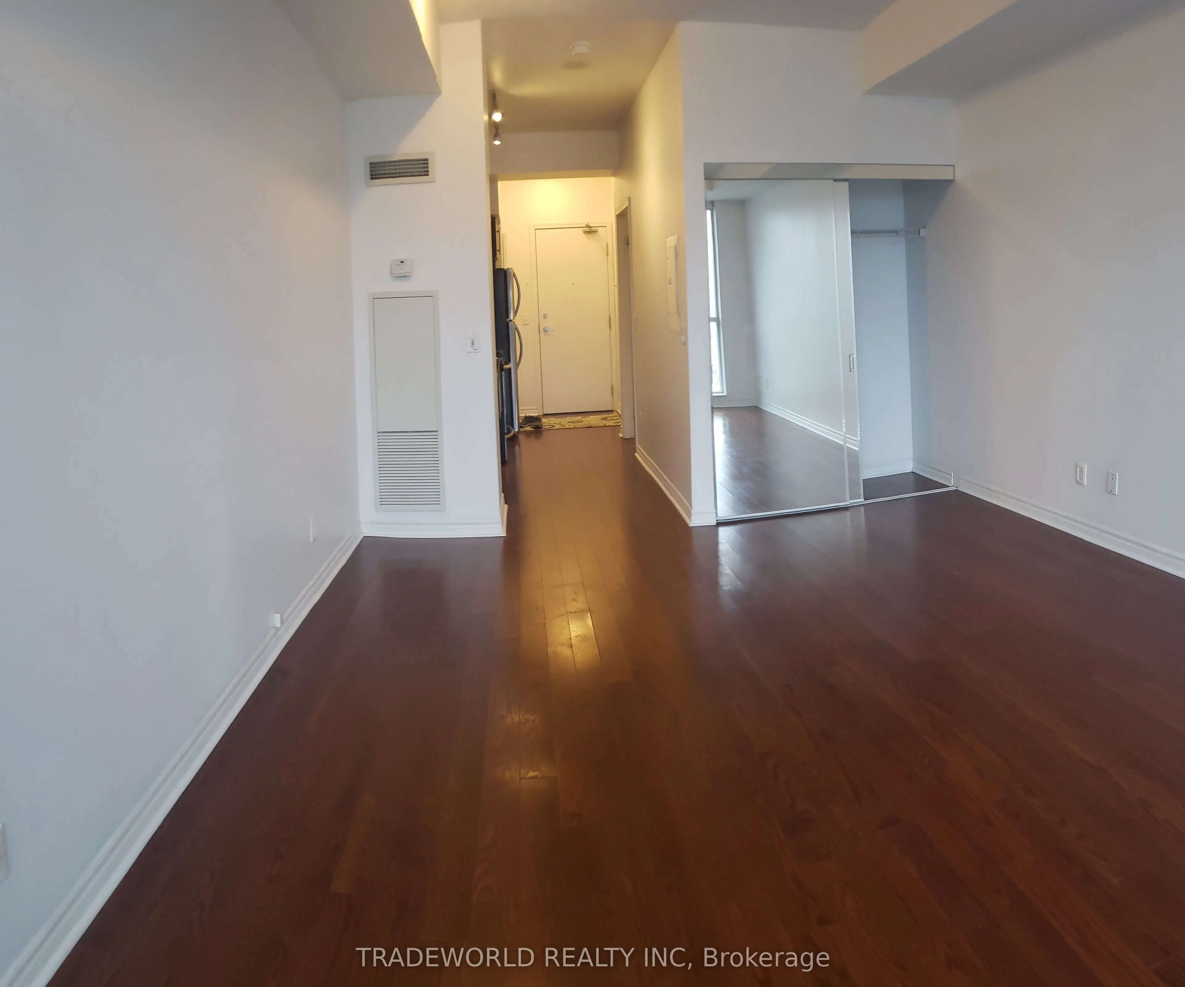 2885 Bayview Avenue, #303