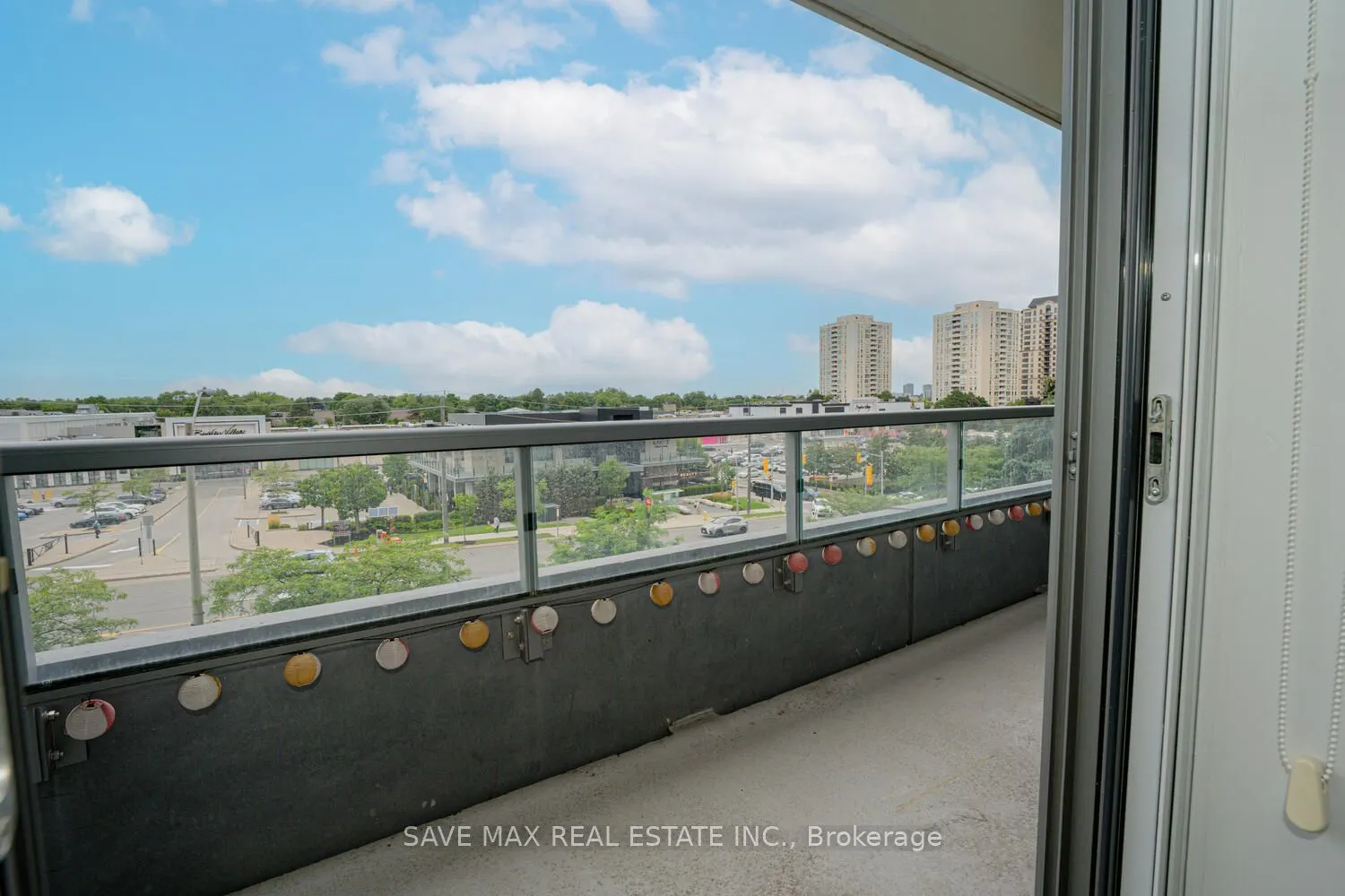 7 Kenaston Gardens E, #220