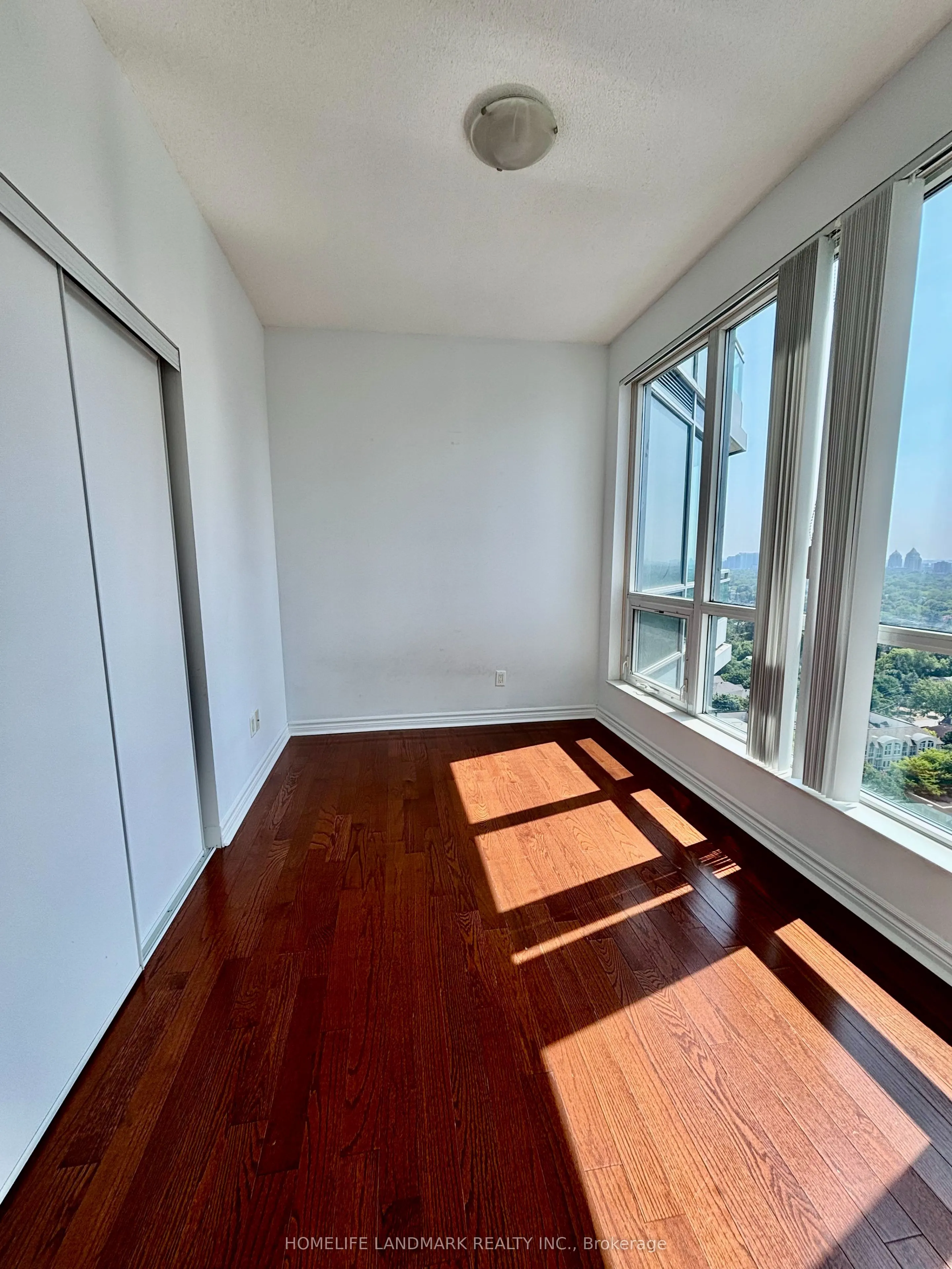 18 Holmes Avenue, #1805