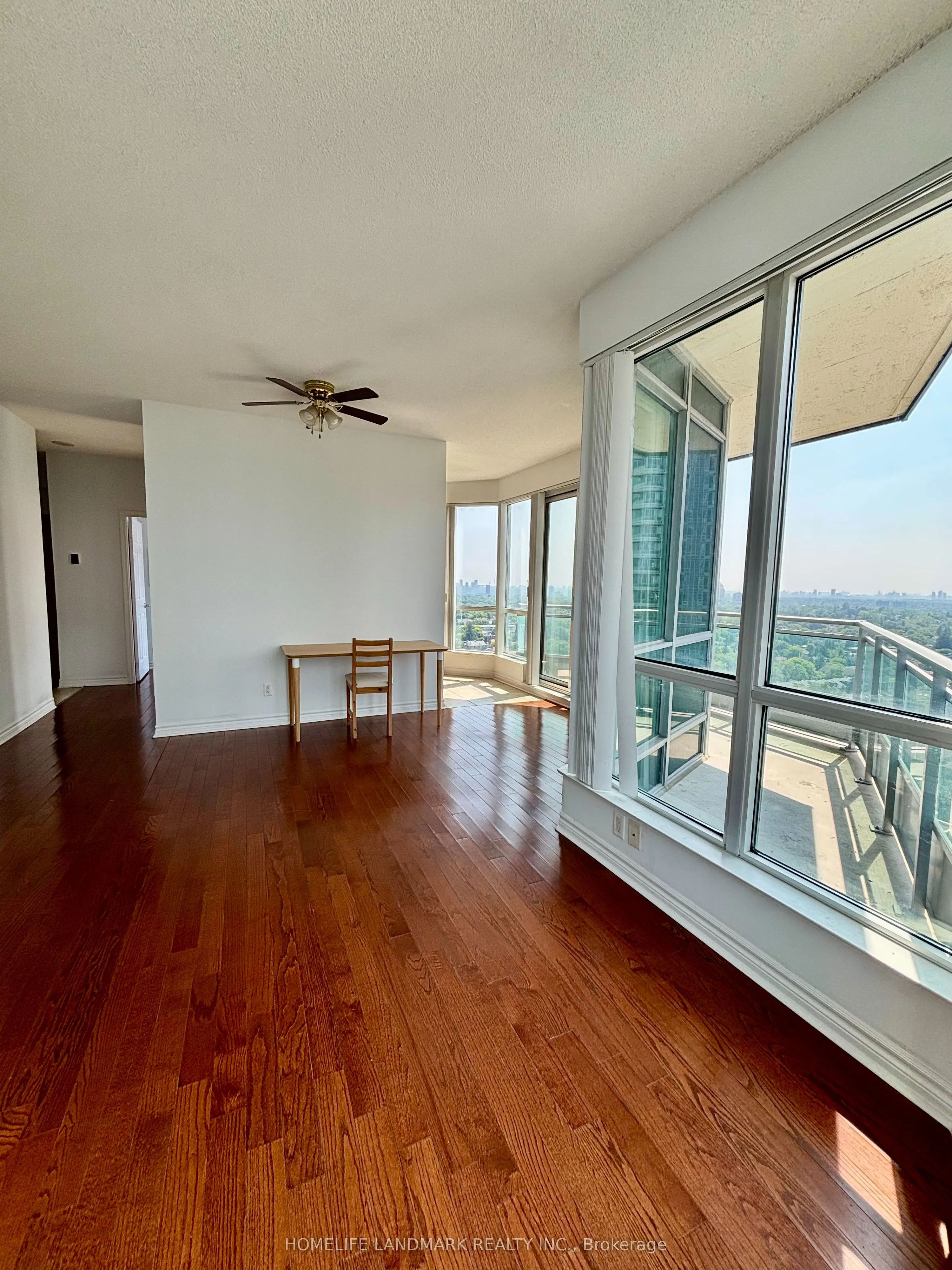 18 Holmes Avenue, #1805